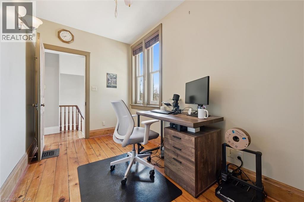 20 Linden Avenue, Kitchener, Ontario  N2G 2A4 - Photo 17 - 40800816