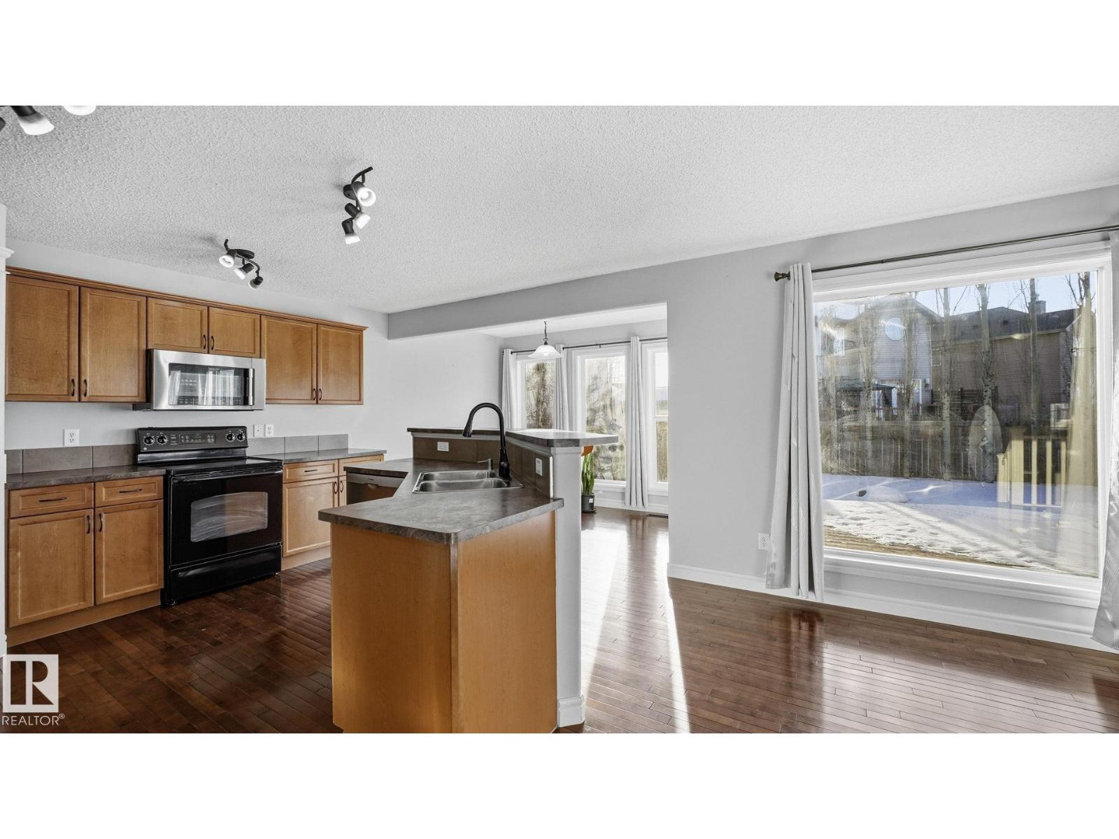 9 Hickory Tr, Spruce Grove, Alberta  T7X 0A6 - Photo 5 - E4470994