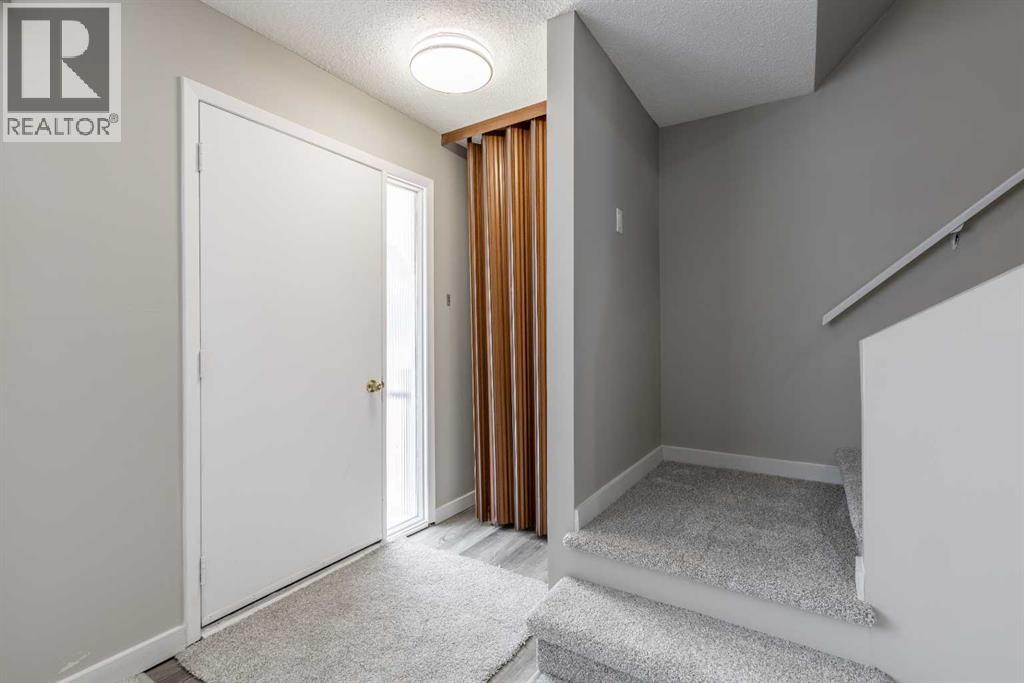 2102 13 Street N, Lethbridge, Alberta  T1H 2V5 - Photo 5 - A2295944