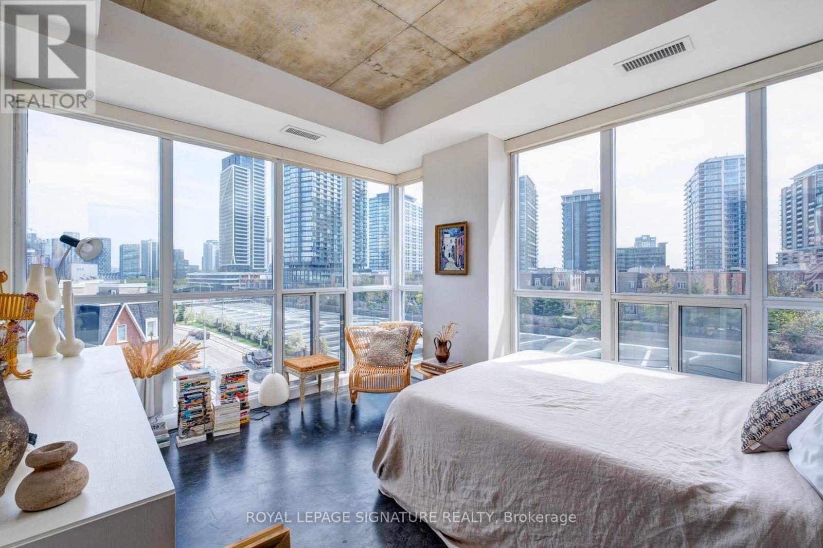 510 - 1 Shaw Street, Toronto, Ontario  M6K 0A1 - Photo 15 - C12939800