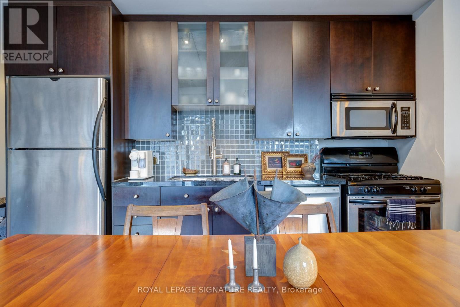 510 - 1 Shaw Street, Toronto, Ontario  M6K 0A1 - Photo 7 - C12939800