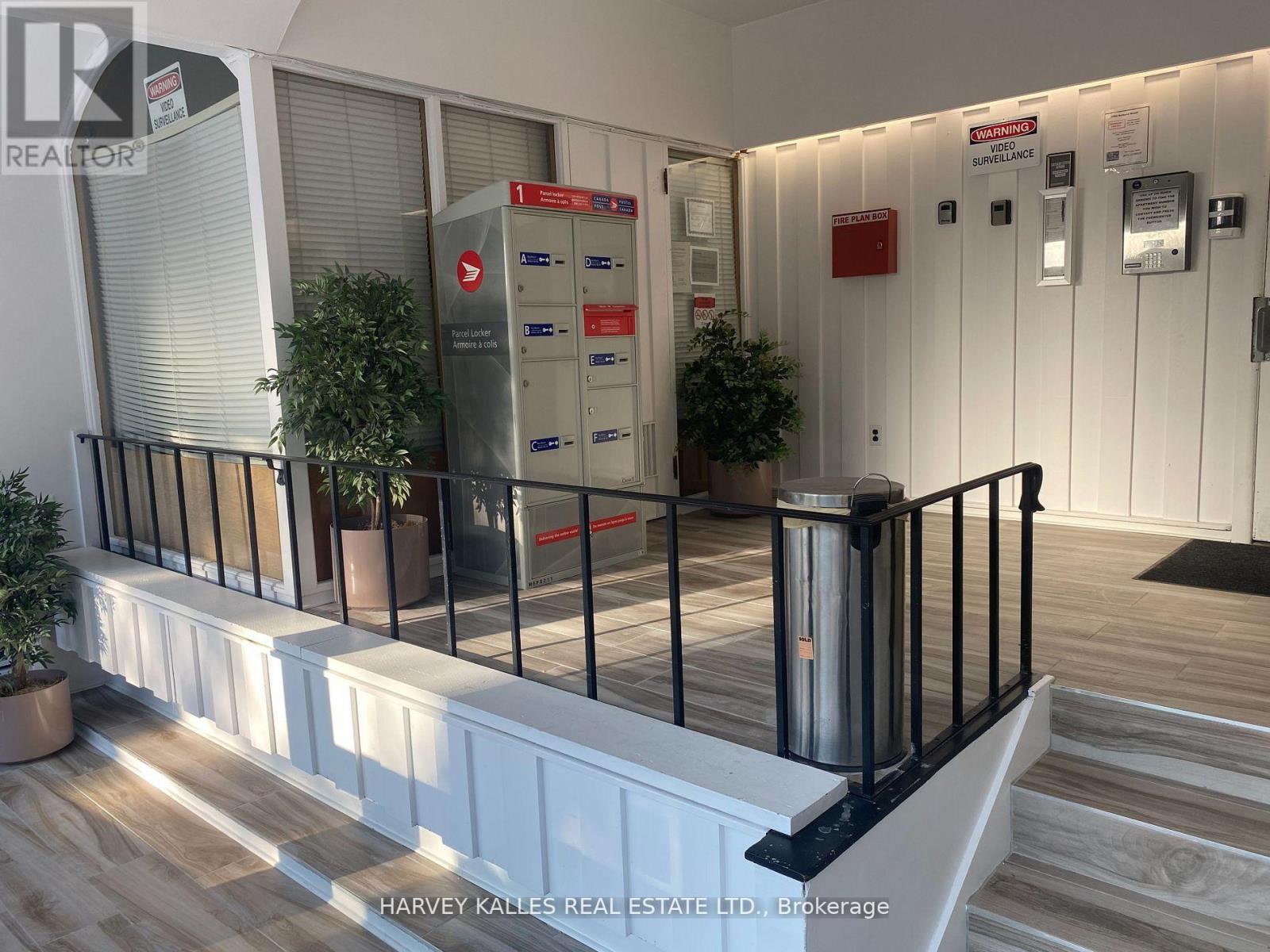 203 - 1582 Bathurst Street, Toronto, Ontario  M5P 3H3 - Photo 2 - C12939814