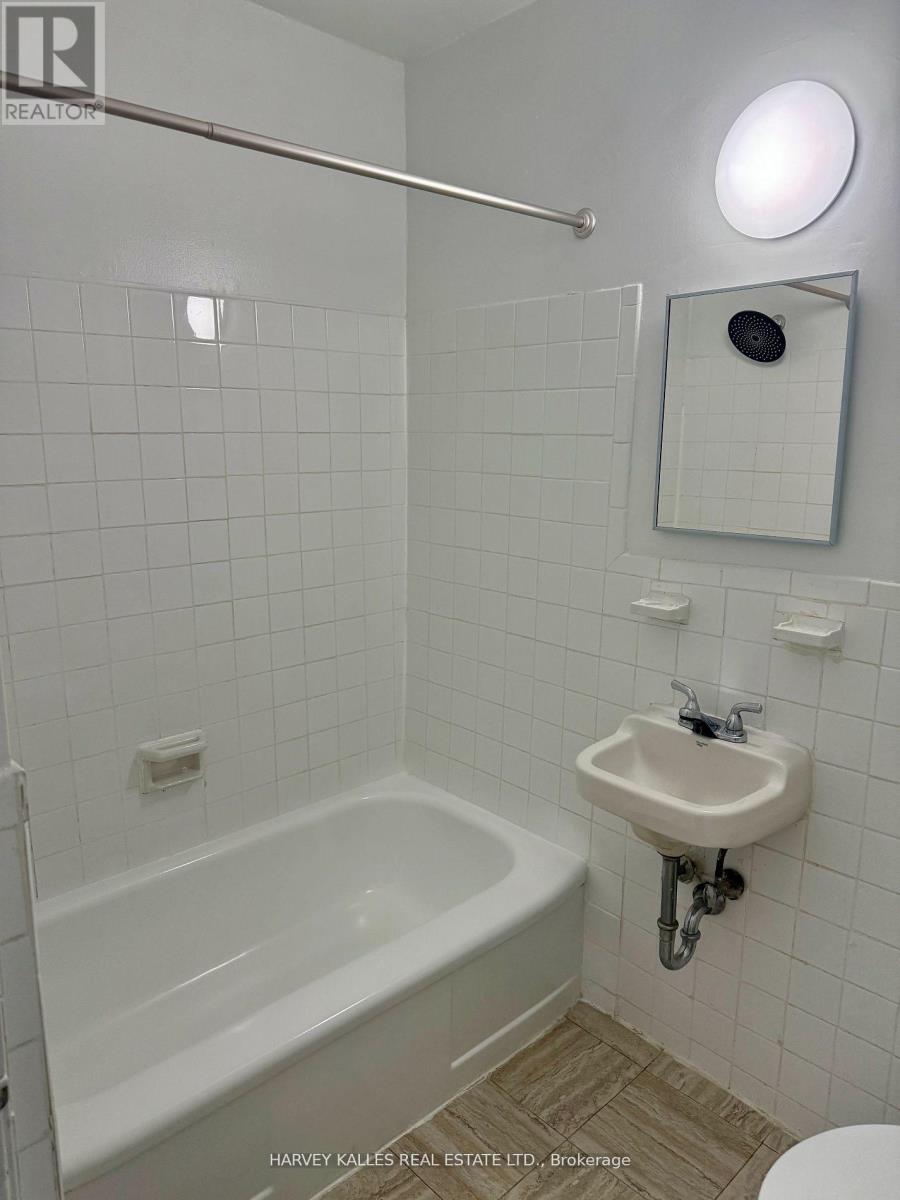 203 - 1582 Bathurst Street, Toronto, Ontario  M5P 3H3 - Photo 4 - C12939814