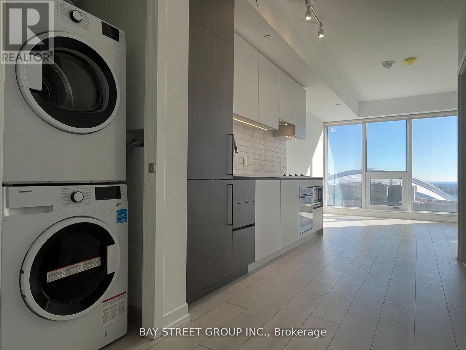 2515 - 55 Mercer Street, Toronto, Ontario  M5V 0W4 - Photo 3 - C12939852