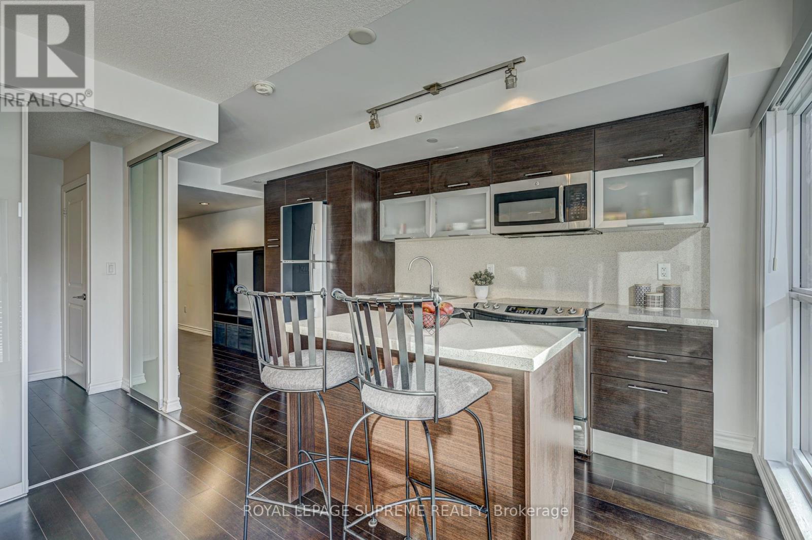 1122 - 386 Yonge Street, Toronto, Ontario  M5B 0A5 - Photo 10 - C12939892