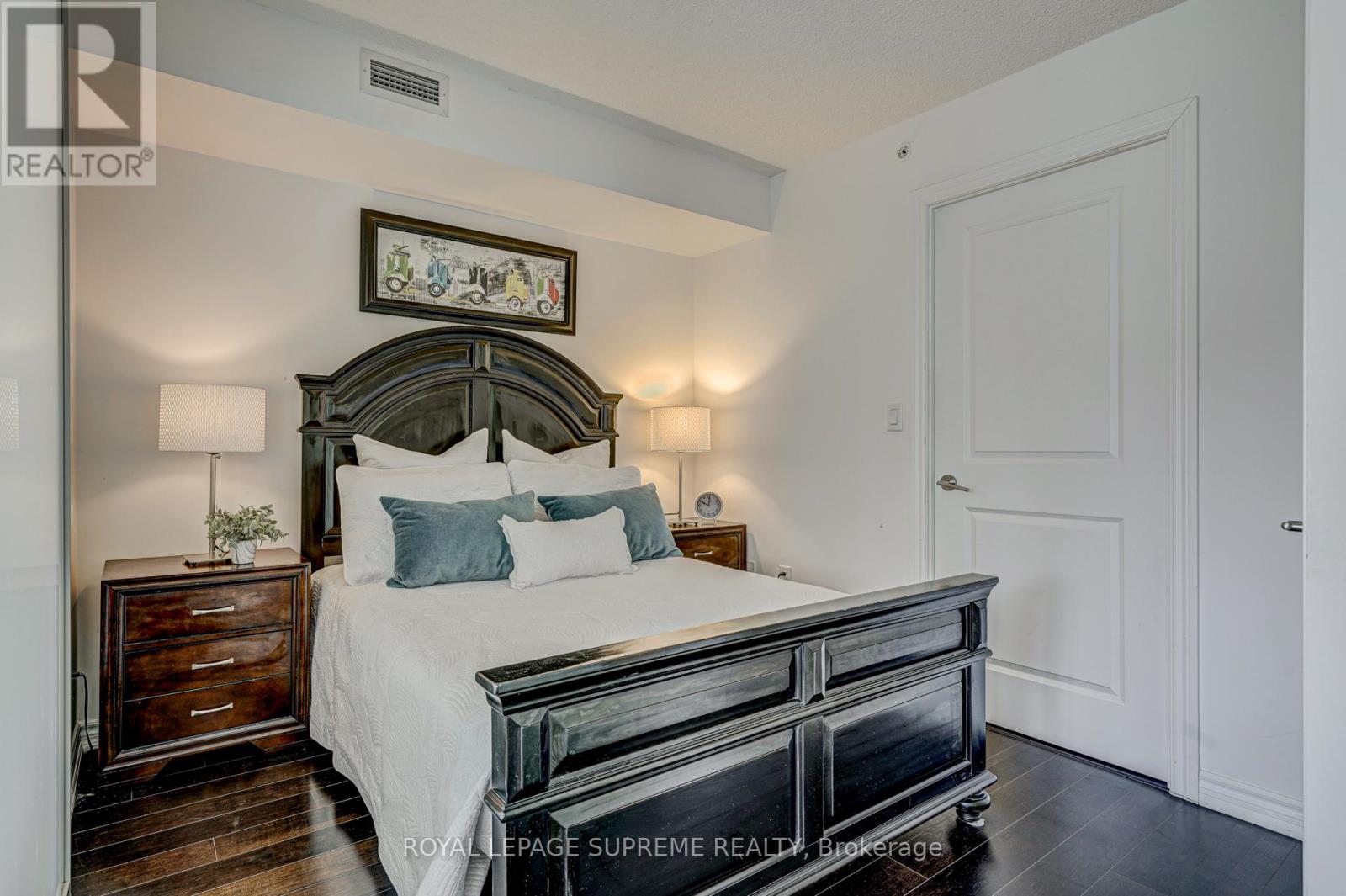 1122 - 386 Yonge Street, Toronto, Ontario  M5B 0A5 - Photo 15 - C12939892