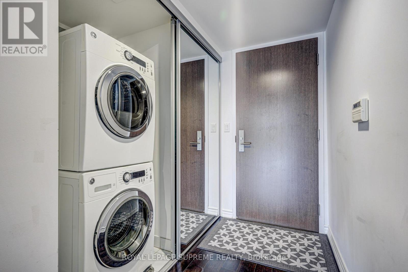 1122 - 386 Yonge Street, Toronto, Ontario  M5B 0A5 - Photo 19 - C12939892