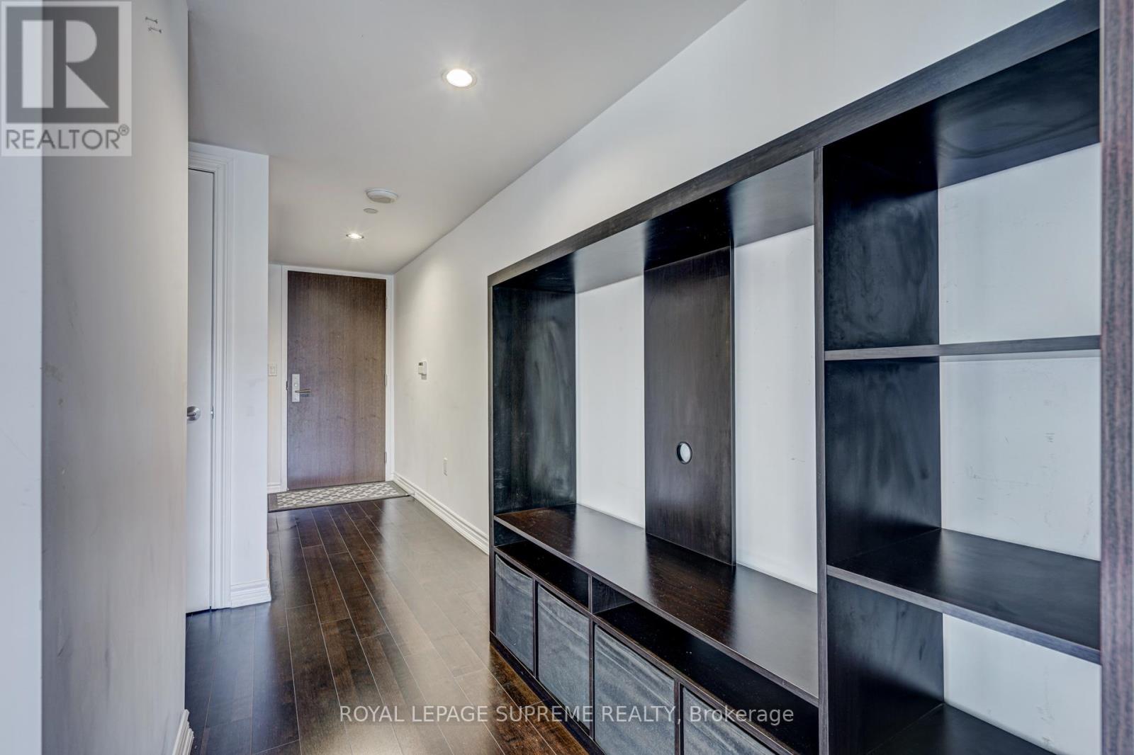 1122 - 386 Yonge Street, Toronto, Ontario  M5B 0A5 - Photo 5 - C12939892