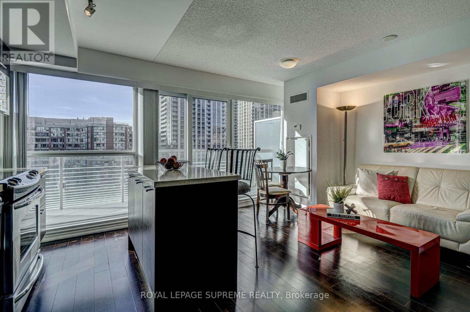 1122 - 386 Yonge Street, Toronto, Ontario  M5B 0A5 - Photo 6 - C12939892