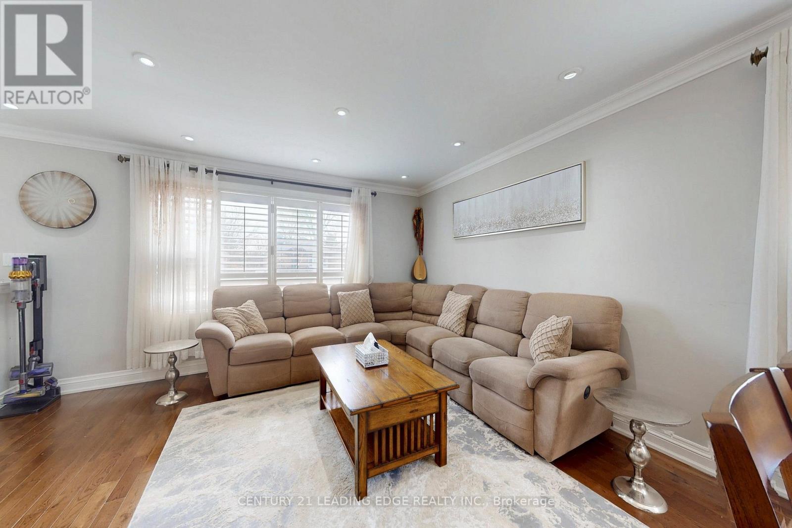 27 Archwood Crescent, Toronto, Ontario  M1R 3M1 - Photo 3 - E12939848