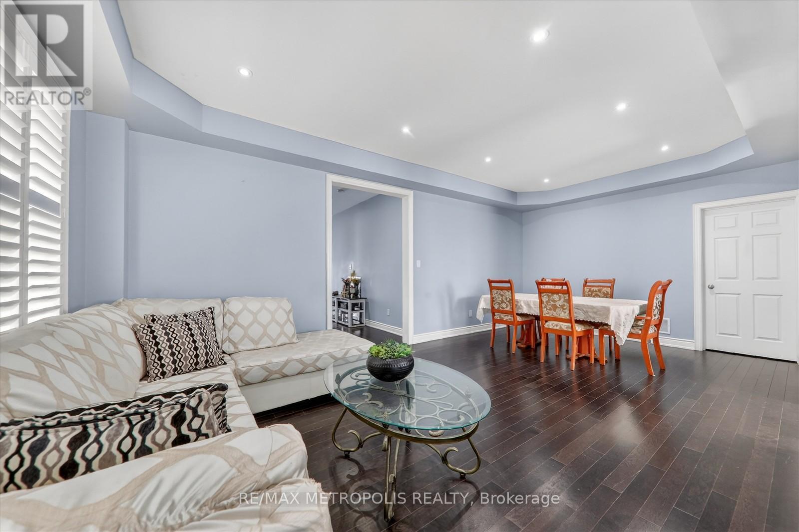 105 Stockell Crescent, Ajax, Ontario L1T 0M4 - Photo 5 - E12930166