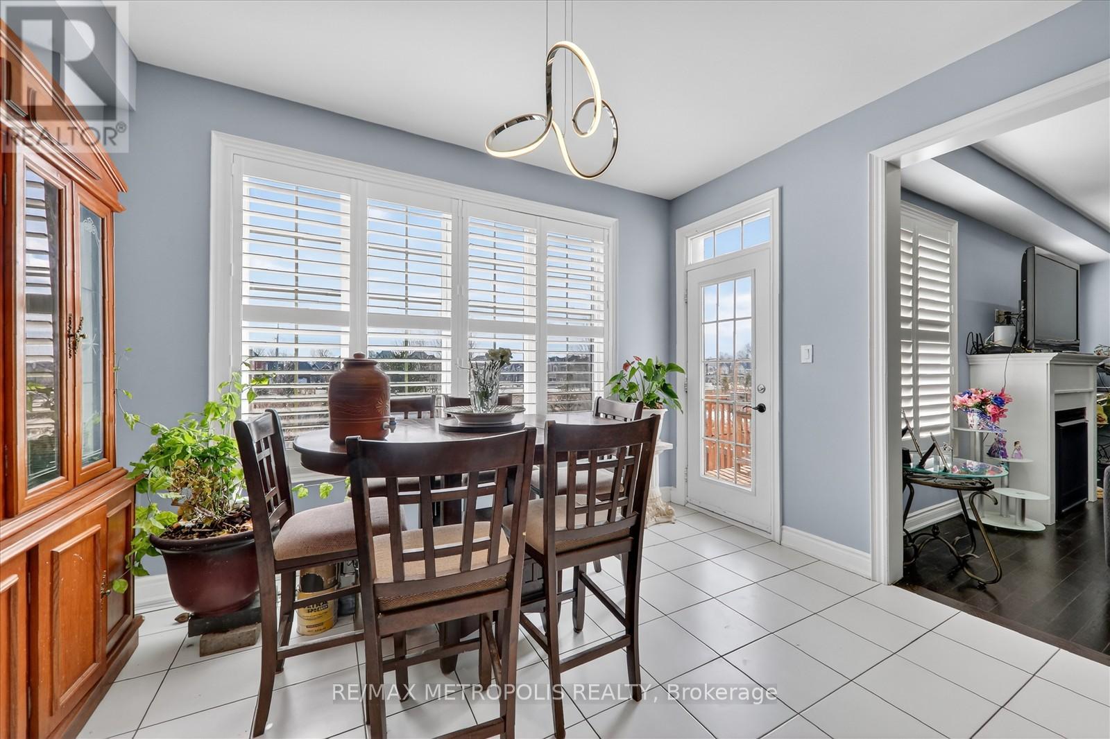 105 Stockell Crescent, Ajax, Ontario L1T 0M4 - Photo 9 - E12930166