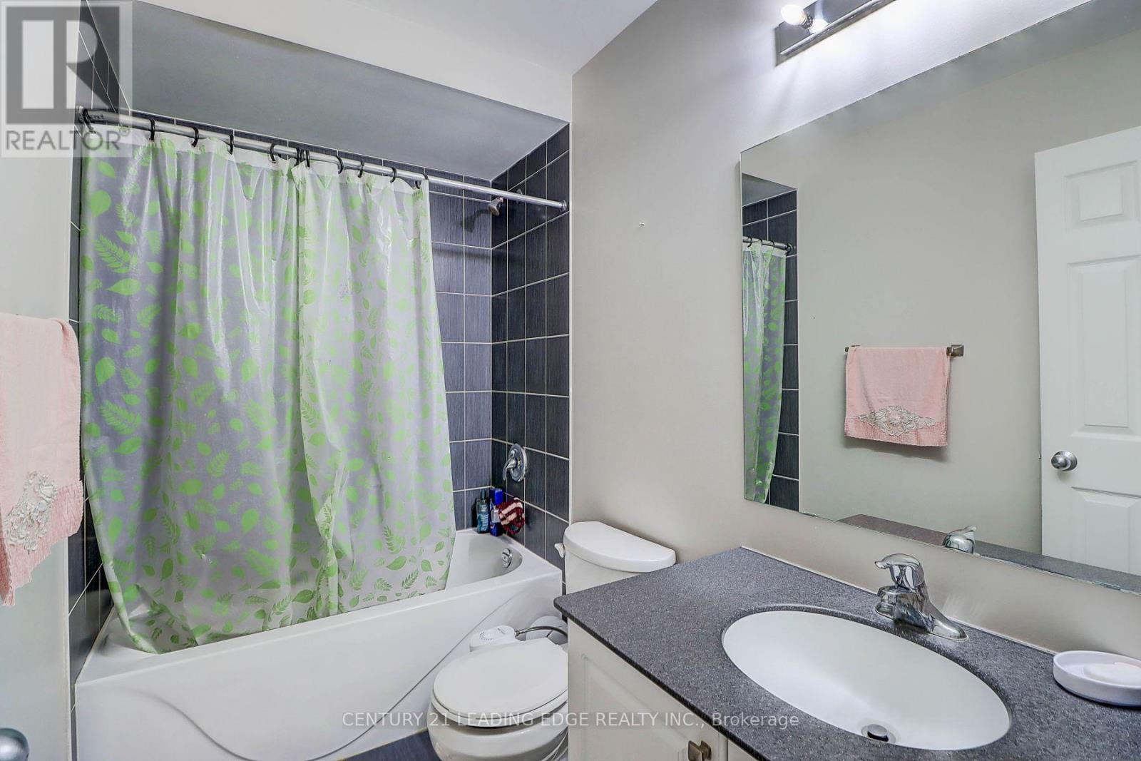 155 Webb Street, Bradford West Gwillimbury, Ontario  L3Z 0B9 - Photo 24 - N12939872