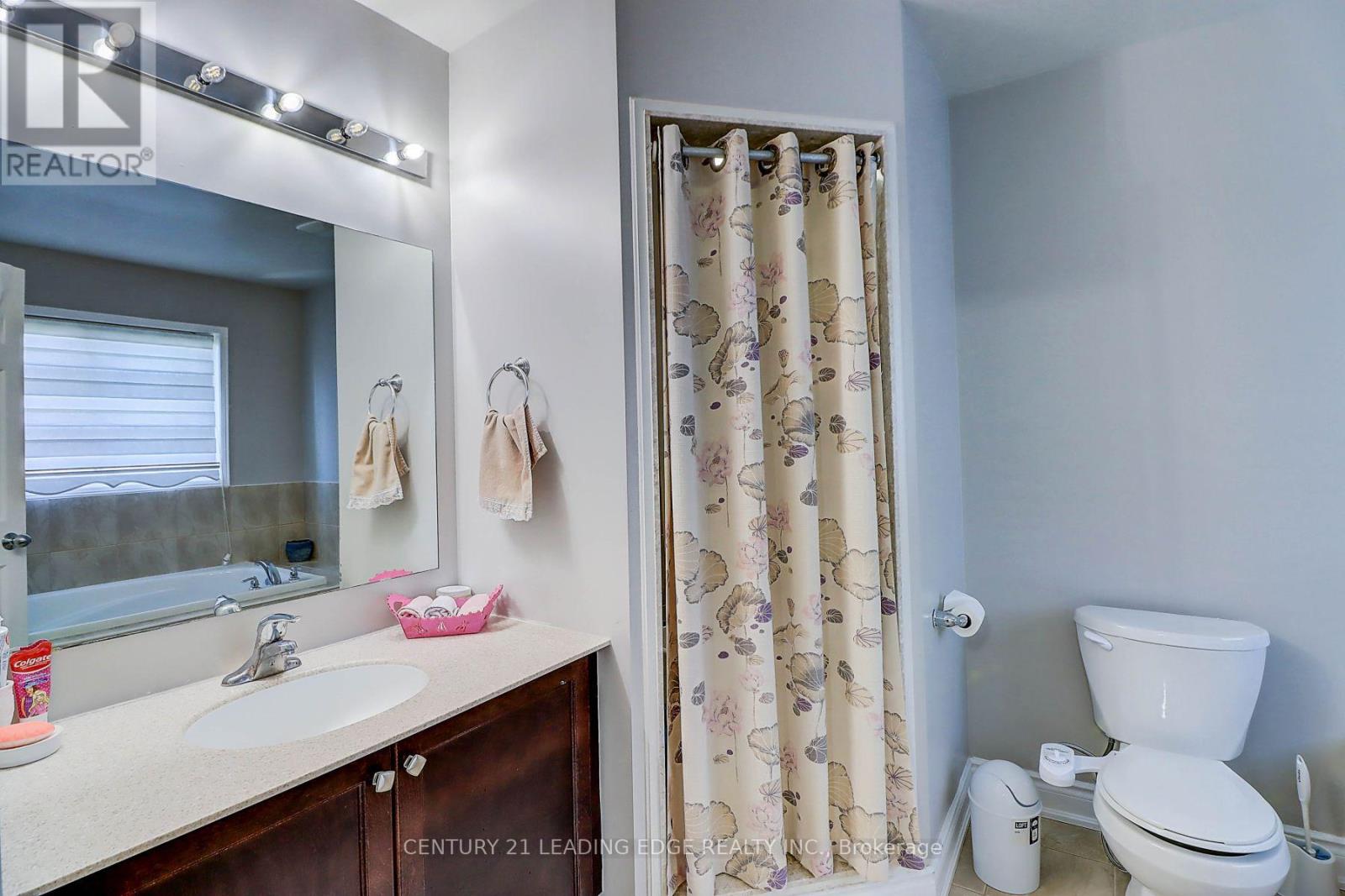 155 Webb Street, Bradford West Gwillimbury, Ontario  L3Z 0B9 - Photo 28 - N12939872