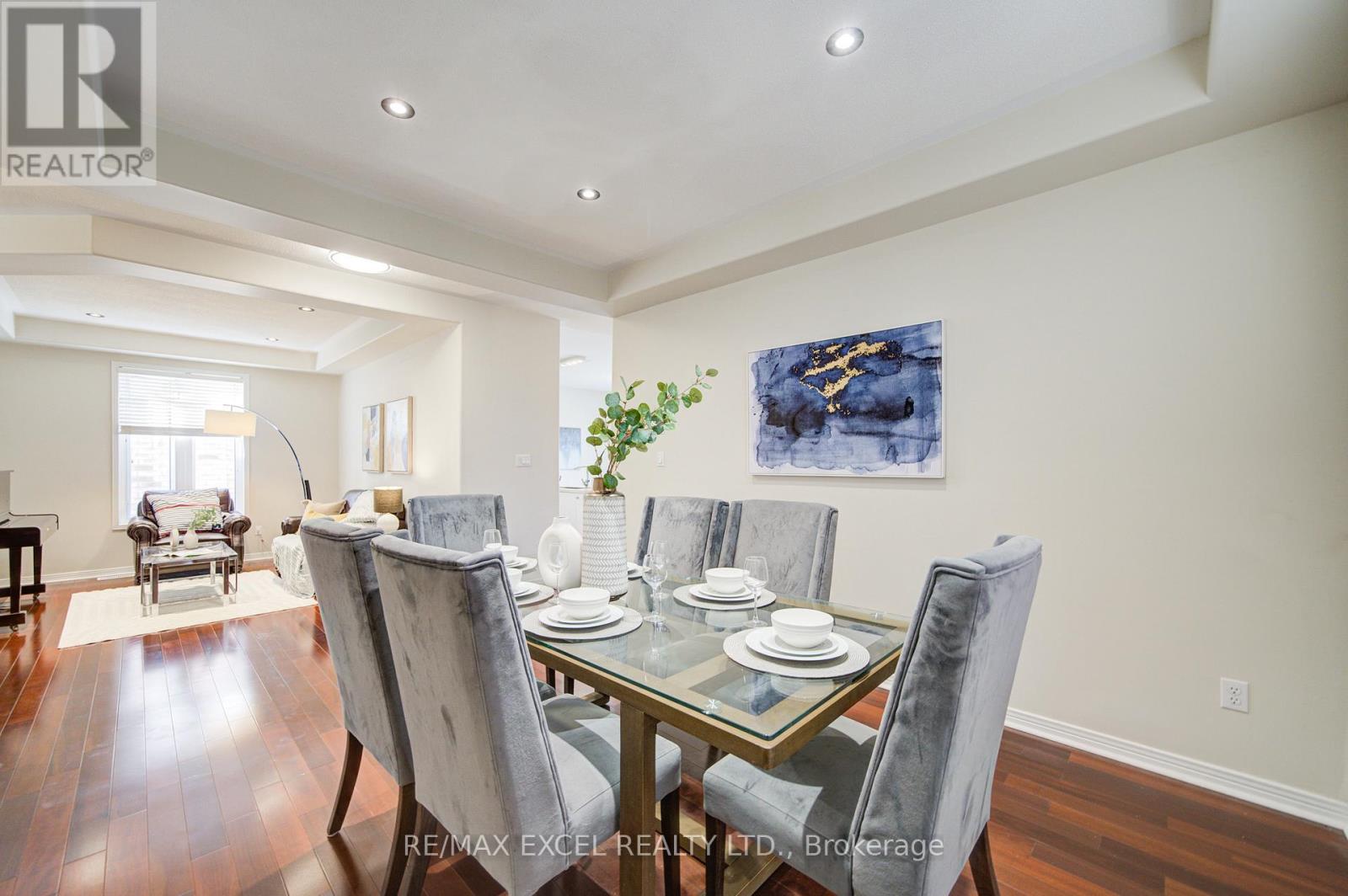 8 Hollylane Drive, Markham, Ontario  L6C 2K1 - Photo 13 - N12939880