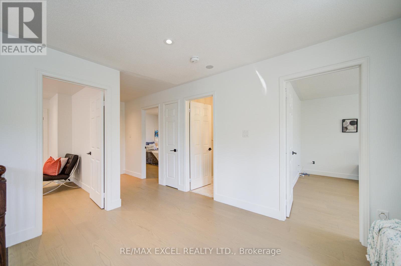 8 Hollylane Drive, Markham, Ontario  L6C 2K1 - Photo 29 - N12939880