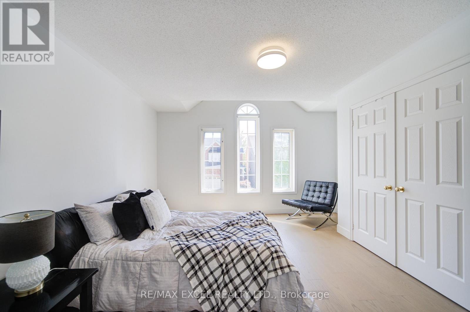 8 Hollylane Drive, Markham, Ontario  L6C 2K1 - Photo 35 - N12939880