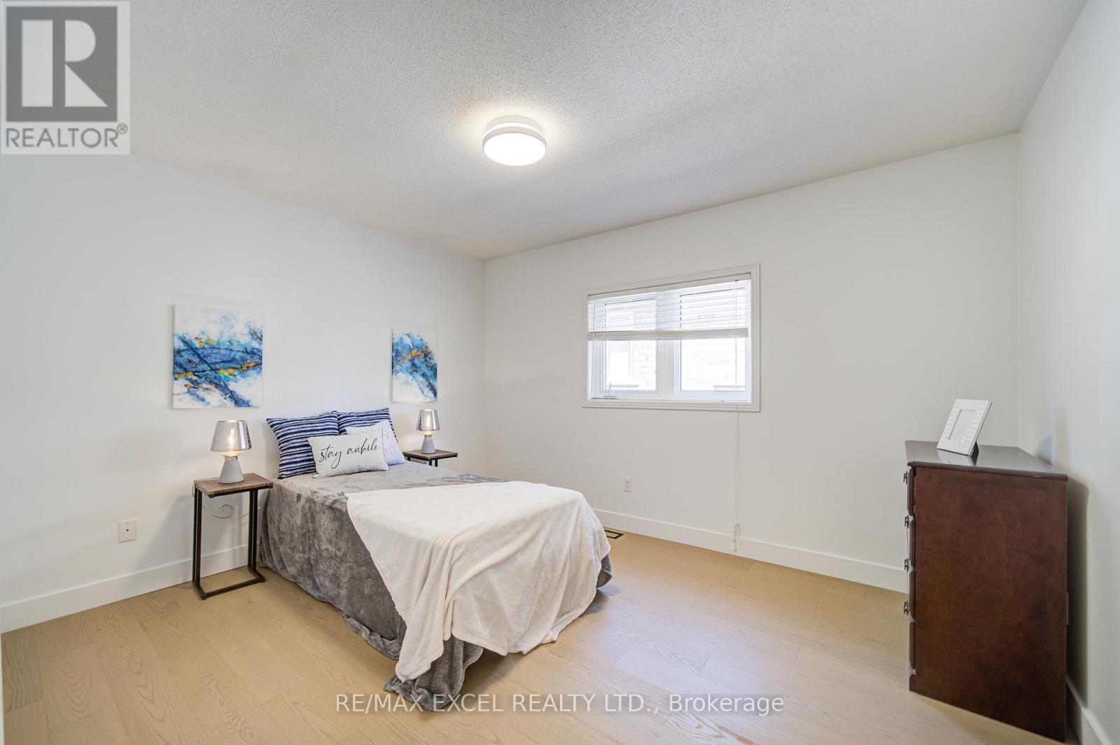 8 Hollylane Drive, Markham, Ontario  L6C 2K1 - Photo 38 - N12939880