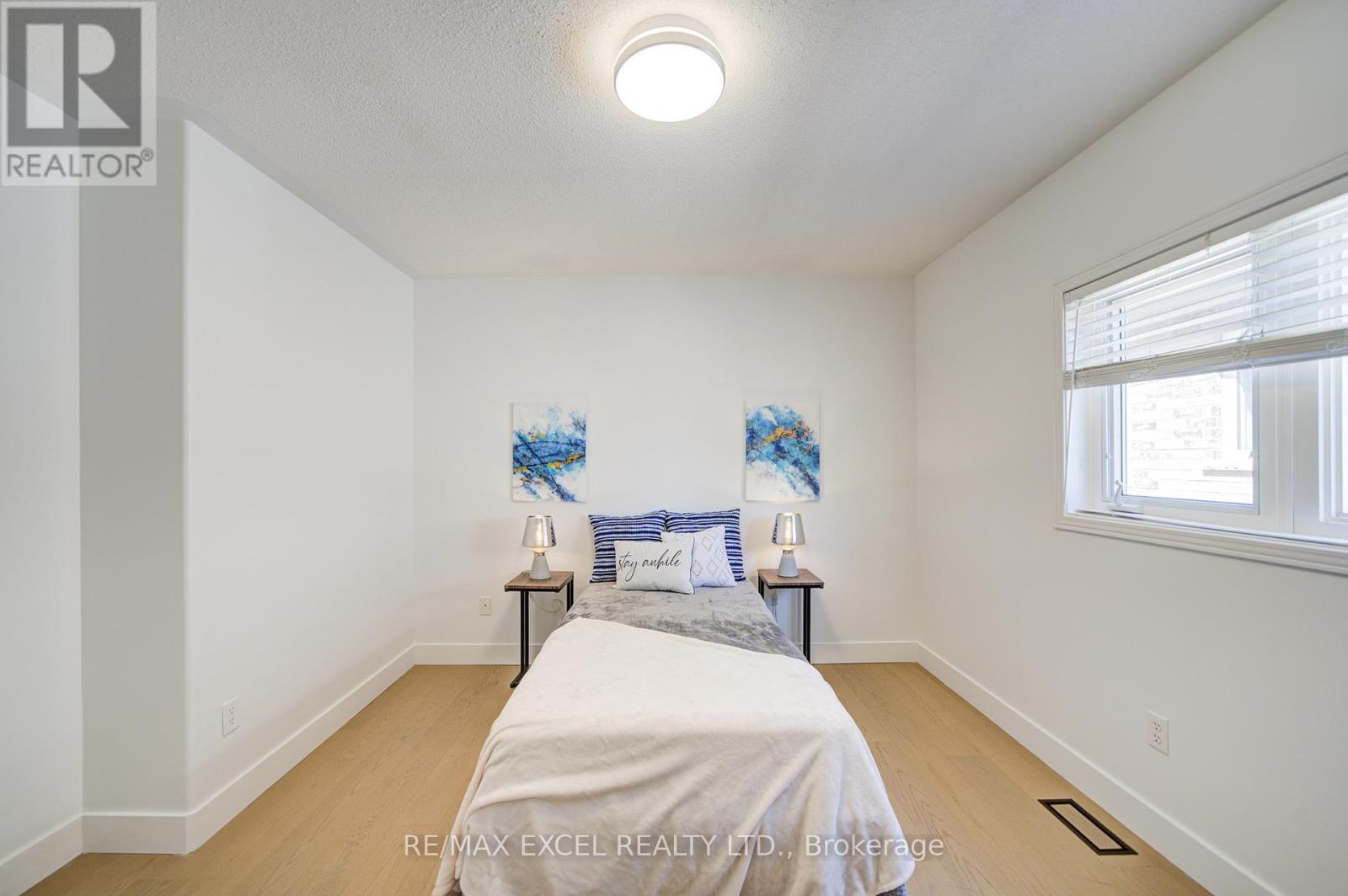 8 Hollylane Drive, Markham, Ontario  L6C 2K1 - Photo 39 - N12939880