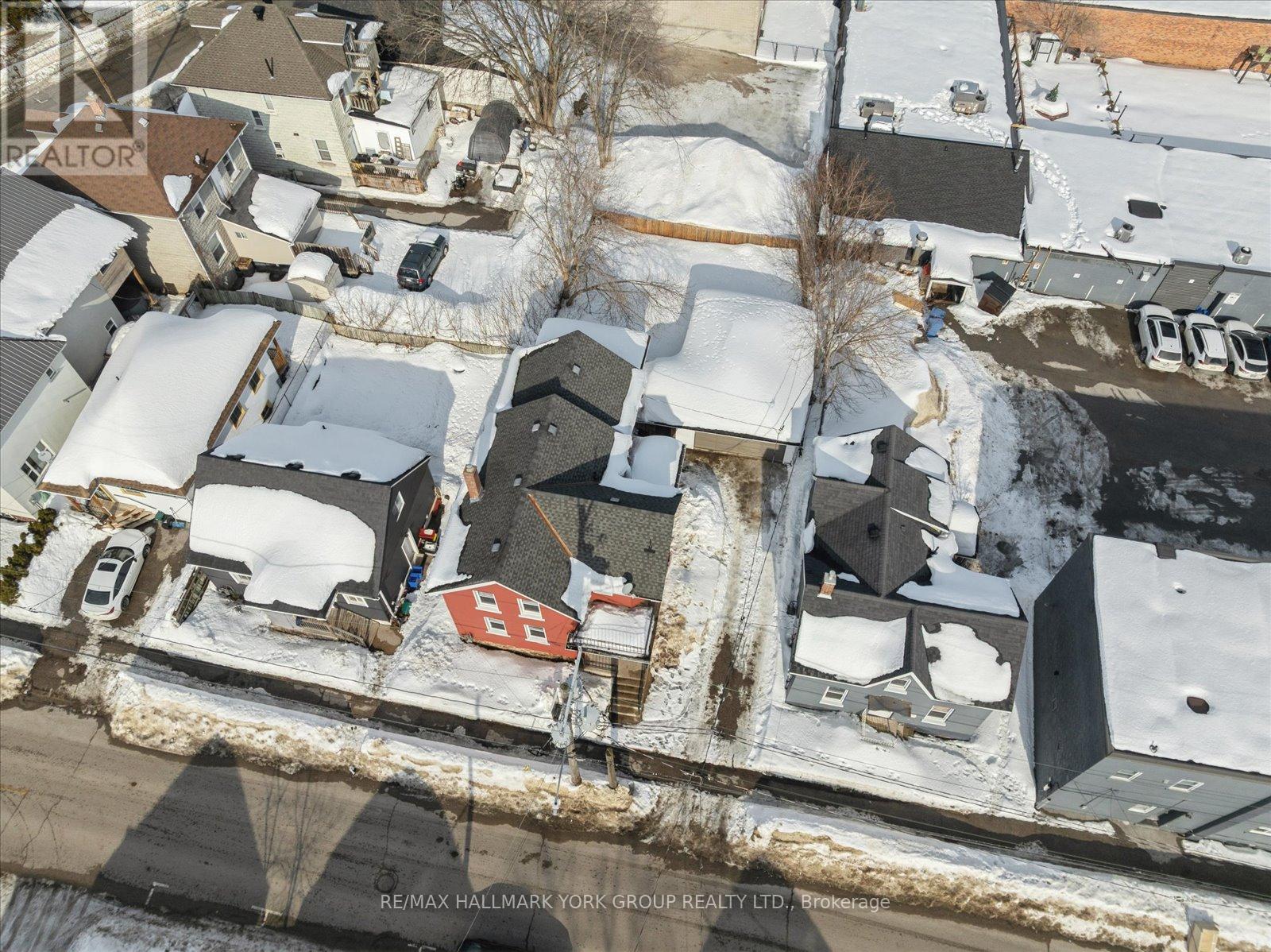 Upper - 16 Albert Street N, Orillia, Ontario  L3V 5K1 - Photo 26 - S12939868