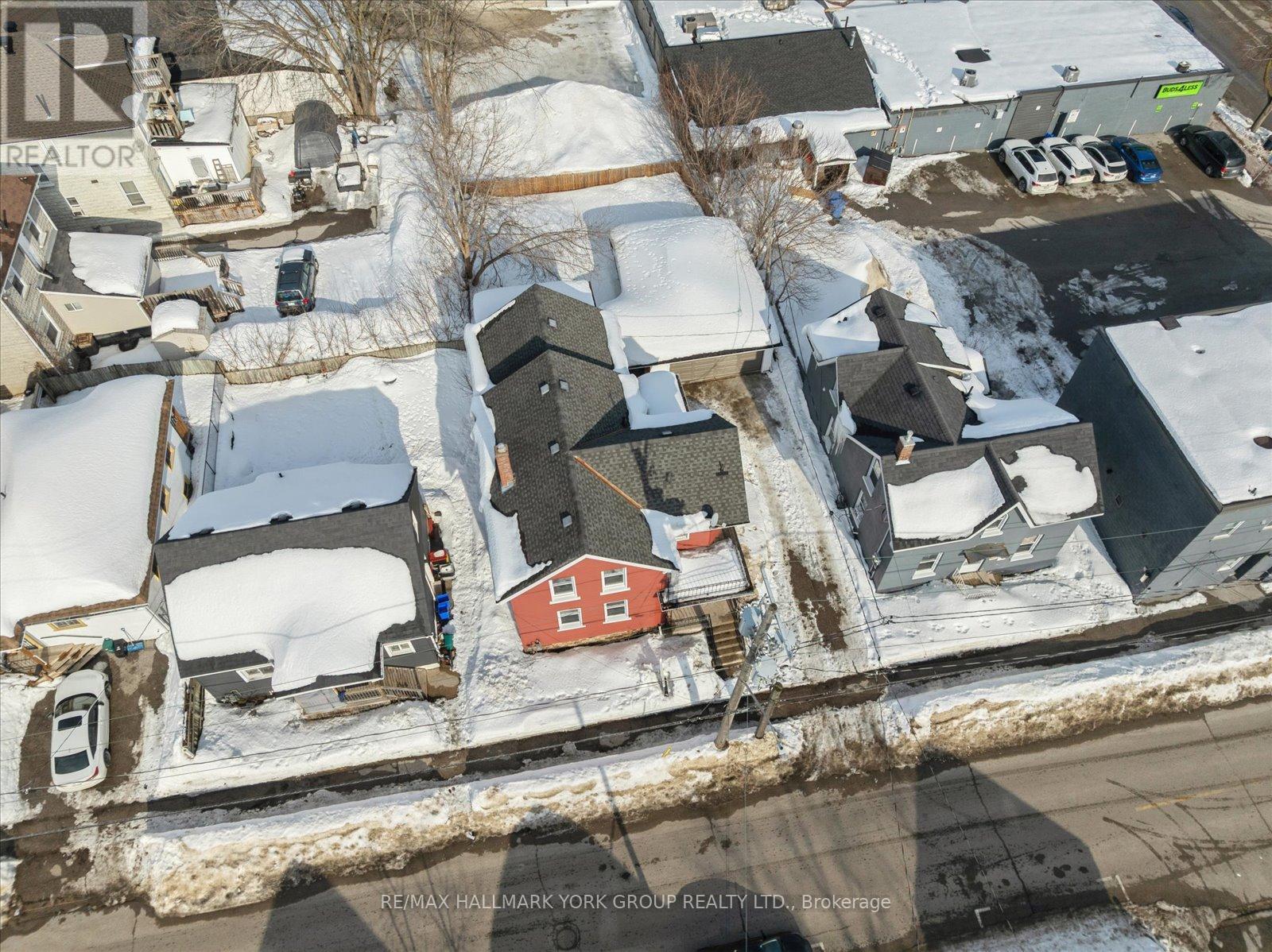 Upper - 16 Albert Street N, Orillia, Ontario  L3V 5K1 - Photo 28 - S12939868