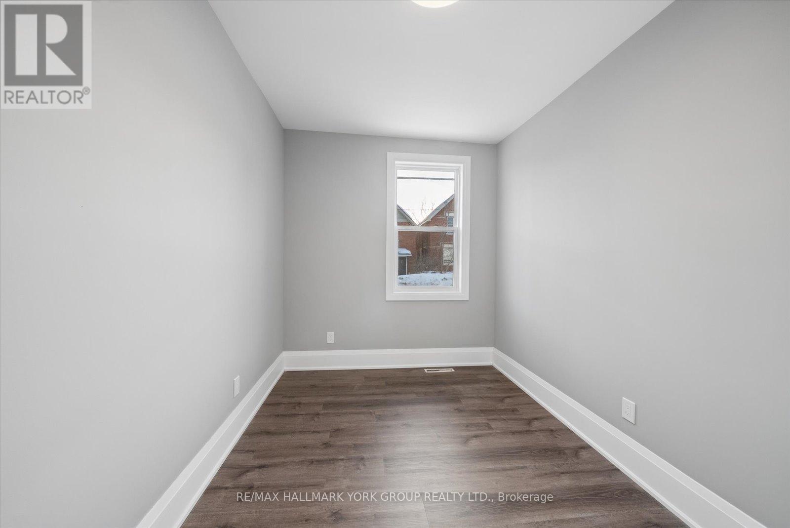 Main - 16 Albert Street N, Orillia, Ontario  L3V 5K1 - Photo 10 - S12939908