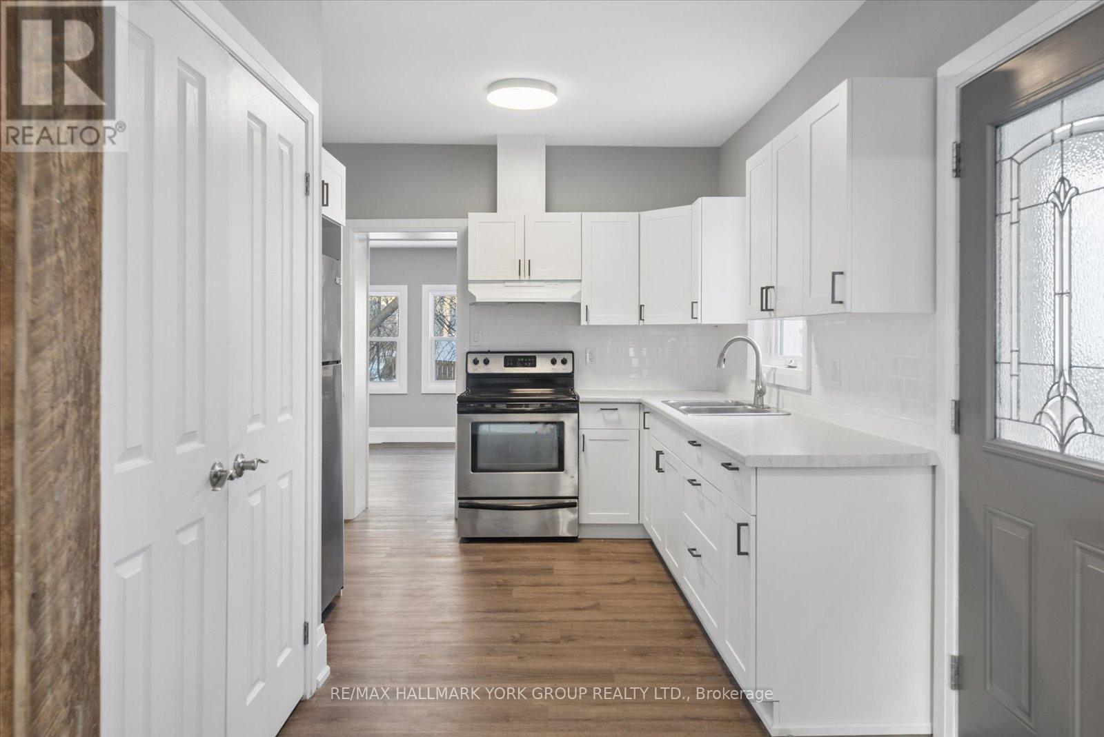 Main - 16 Albert Street N, Orillia, Ontario  L3V 5K1 - Photo 4 - S12939908