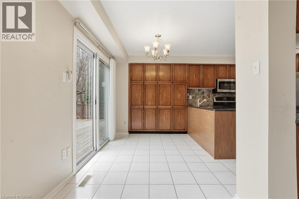 2097 Edgebank Court, Burlington, Ontario  L7M 2S8 - Photo 12 - 40811377