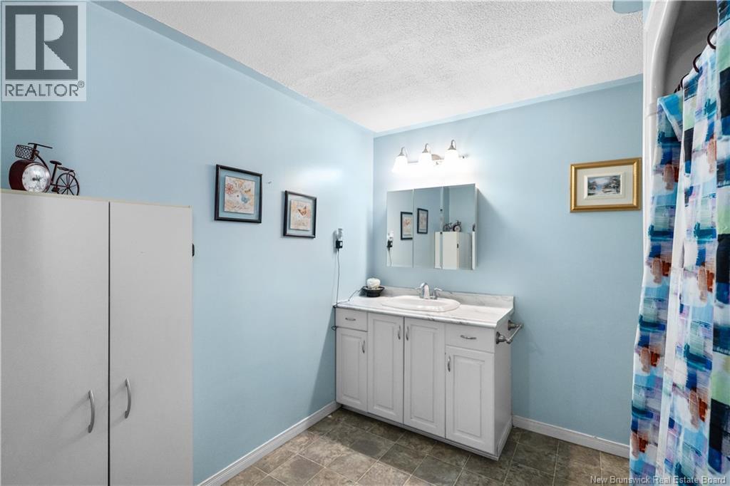 1540 Sunset Drive, Bathurst, New Brunswick  E2A 3P3 - Photo 25 - NB136107