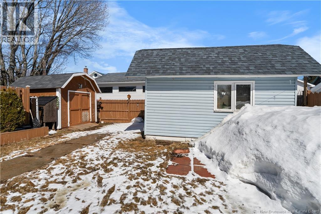 1540 Sunset Drive, Bathurst, New Brunswick  E2A 3P3 - Photo 4 - NB136107
