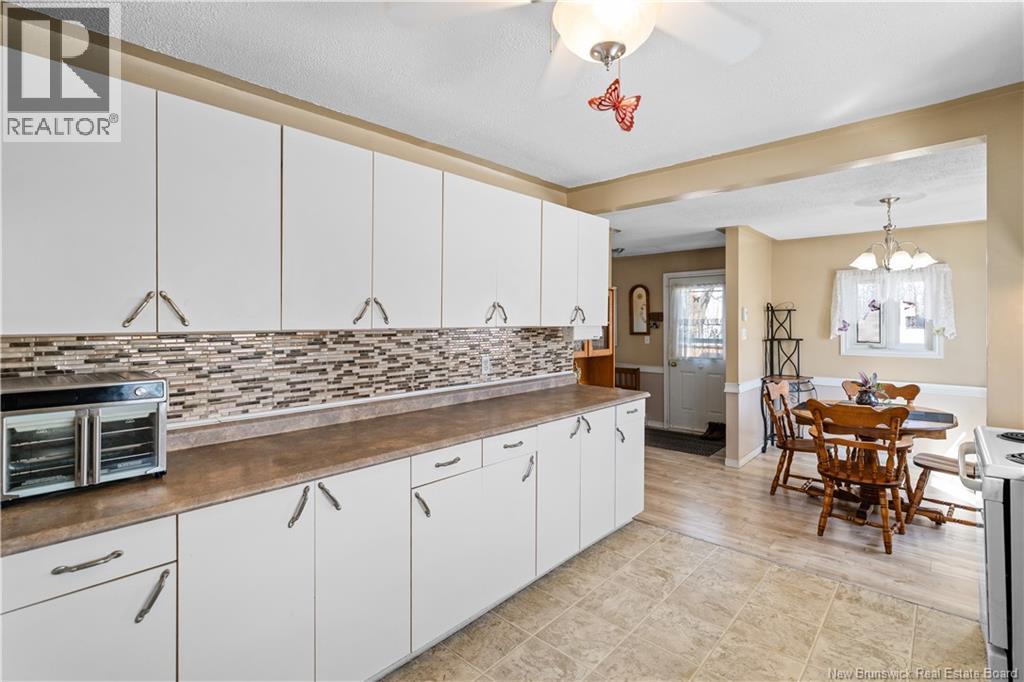1540 Sunset Drive, Bathurst, New Brunswick  E2A 3P3 - Photo 7 - NB136107