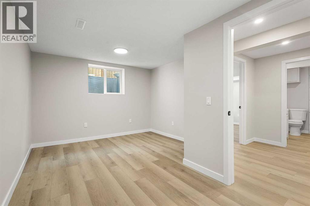 347 Queensland Drive Se, Calgary, Alberta  T2J 3R6 - Photo 30 - A2291982