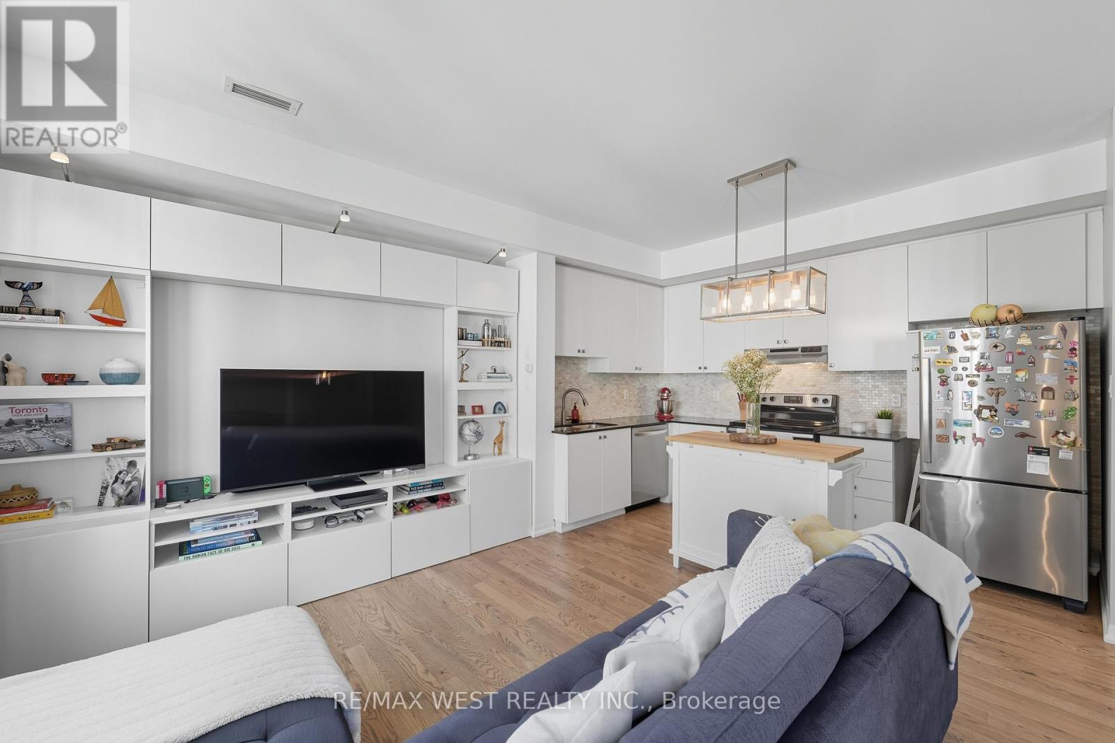 703 - 1011 Deta Road, Mississauga, Ontario  L5E 0A2 - Photo 10 - W12939804