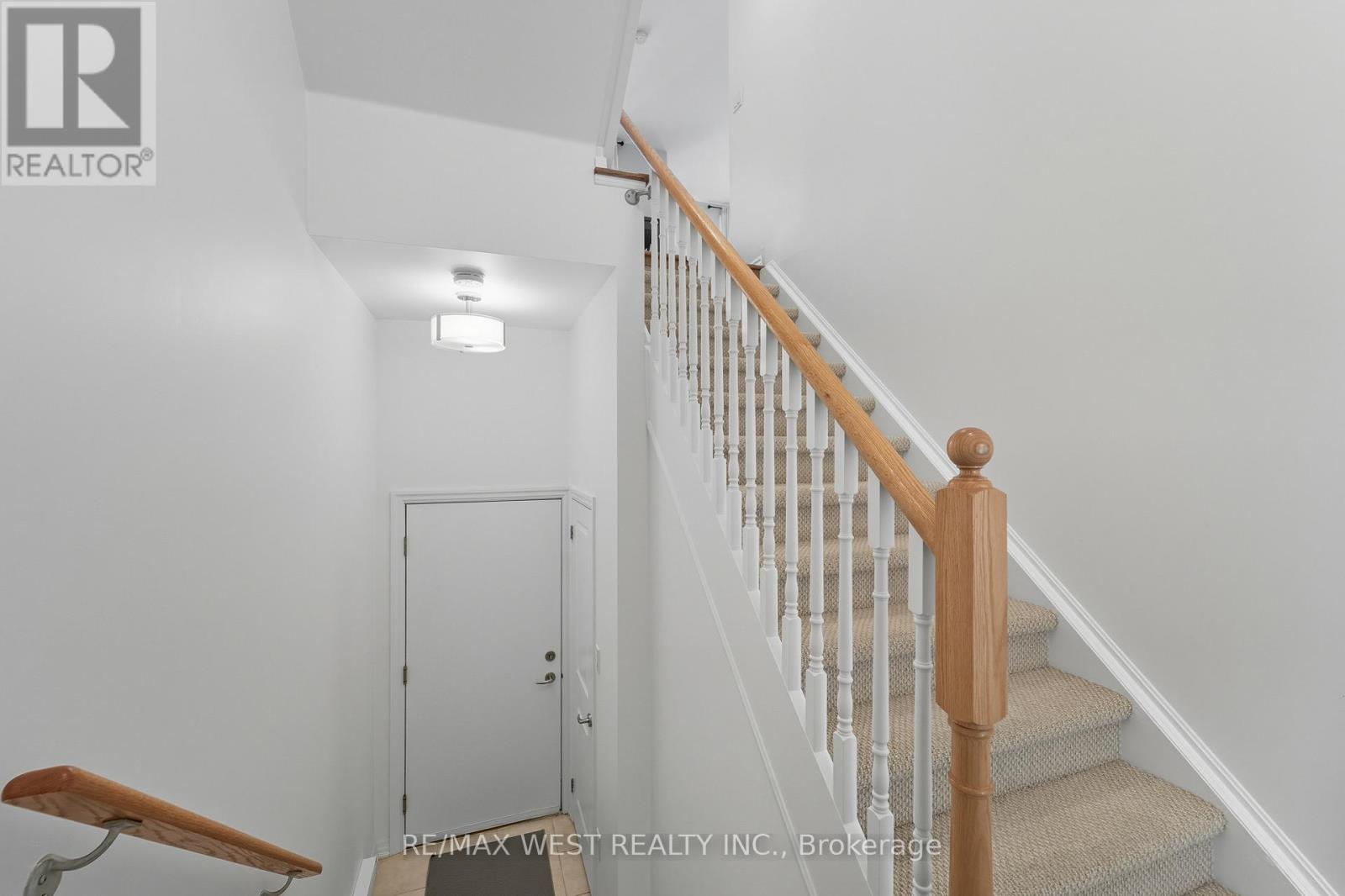 703 - 1011 Deta Road, Mississauga, Ontario  L5E 0A2 - Photo 6 - W12939804