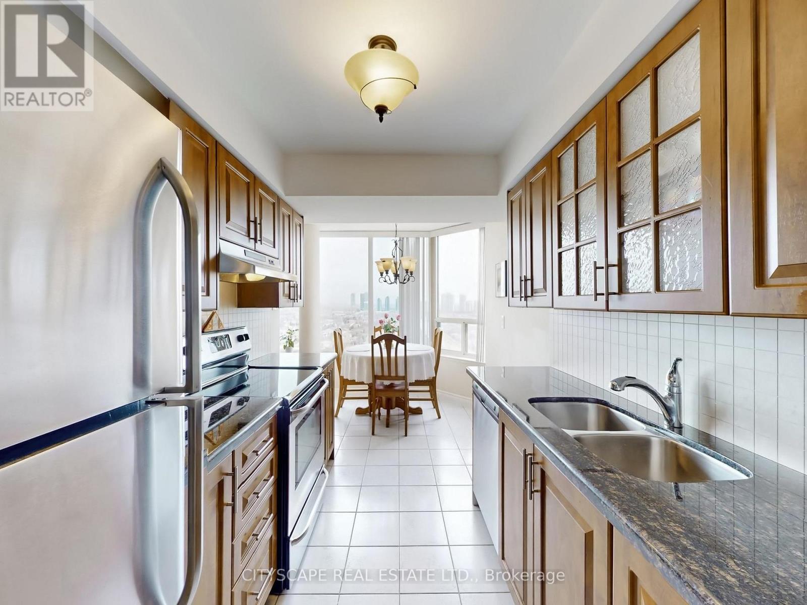 700 Constellation Drive, Mississauga, Ontario  L5R 3G8 - Photo 11 - W12939822