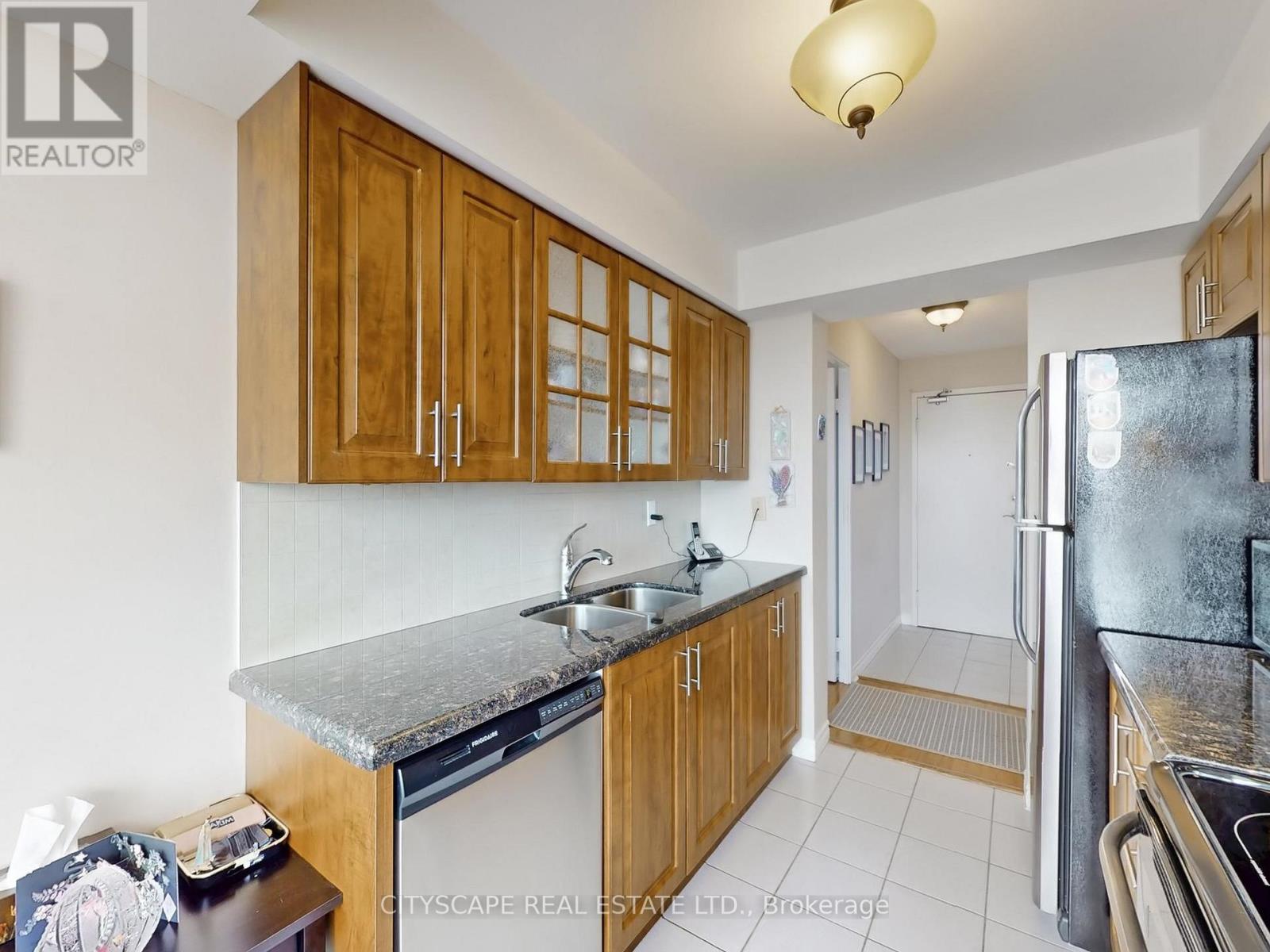 700 Constellation Drive, Mississauga, Ontario  L5R 3G8 - Photo 14 - W12939822