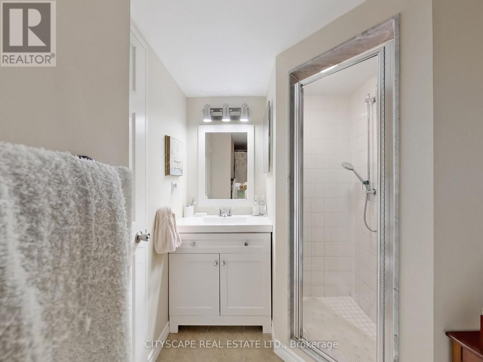 700 Constellation Drive, Mississauga, Ontario  L5R 3G8 - Photo 21 - W12939822