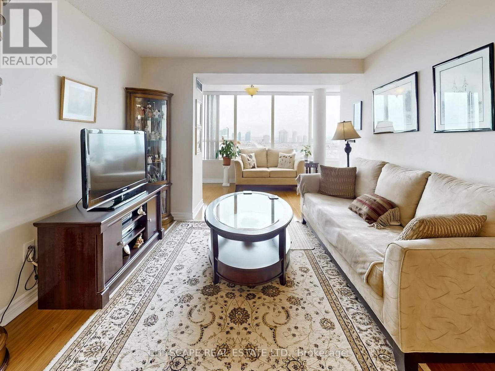 700 Constellation Drive, Mississauga, Ontario  L5R 3G8 - Photo 3 - W12939822