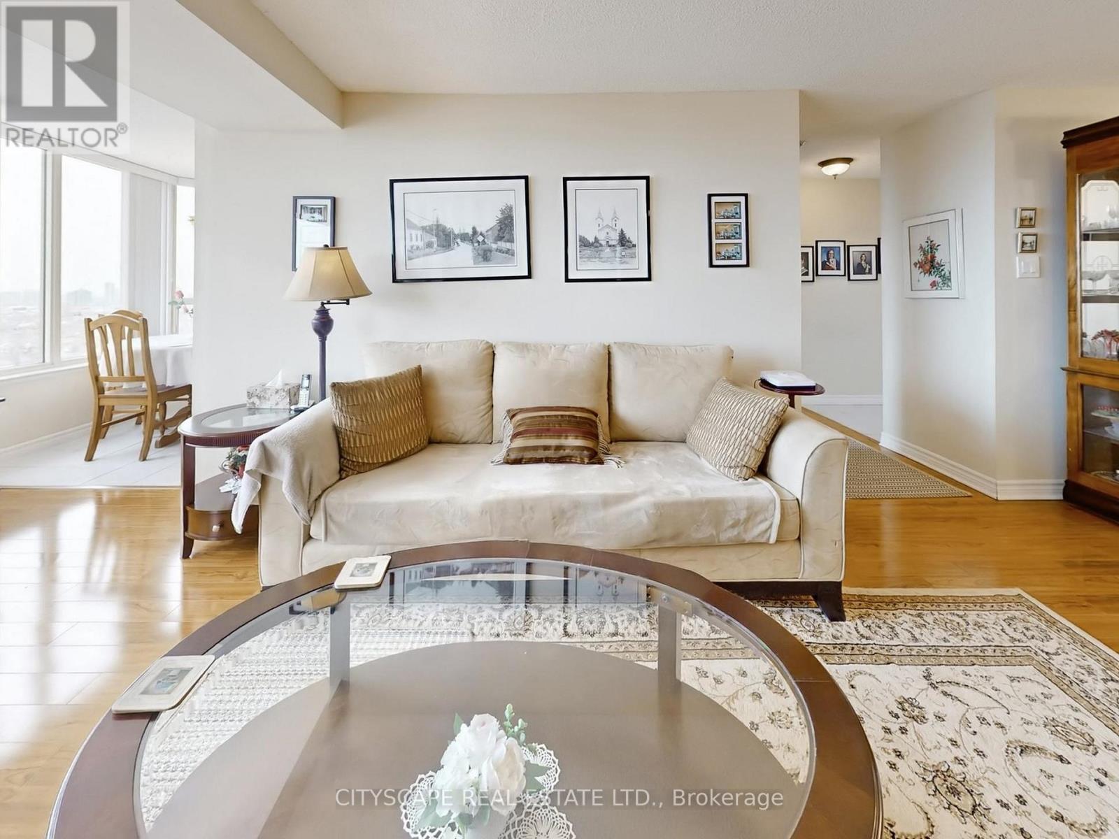 700 Constellation Drive, Mississauga, Ontario  L5R 3G8 - Photo 6 - W12939822