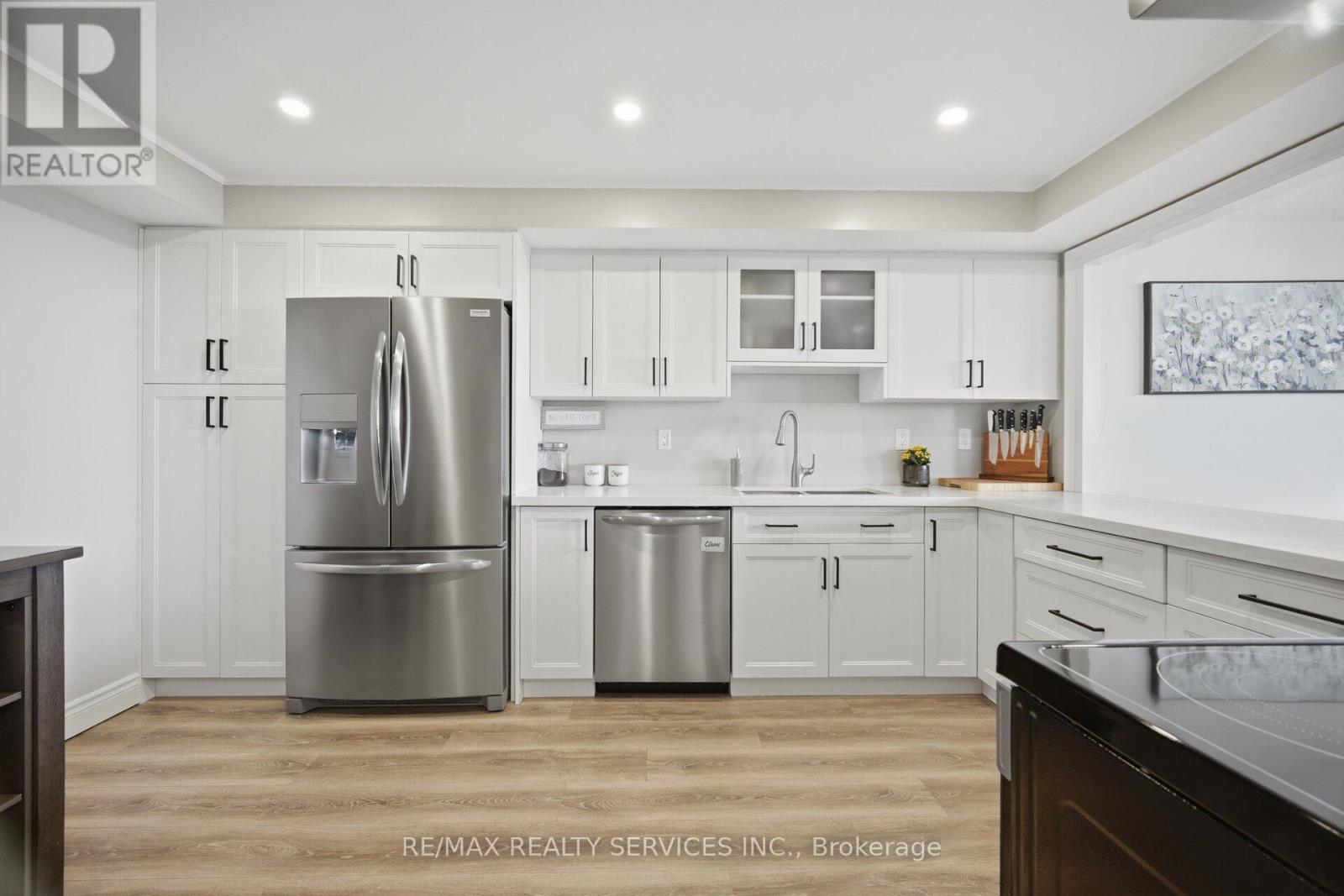 711 - 330 Mill Street S, Brampton, Ontario  L6Y 3V3 - Photo 11 - W12939832