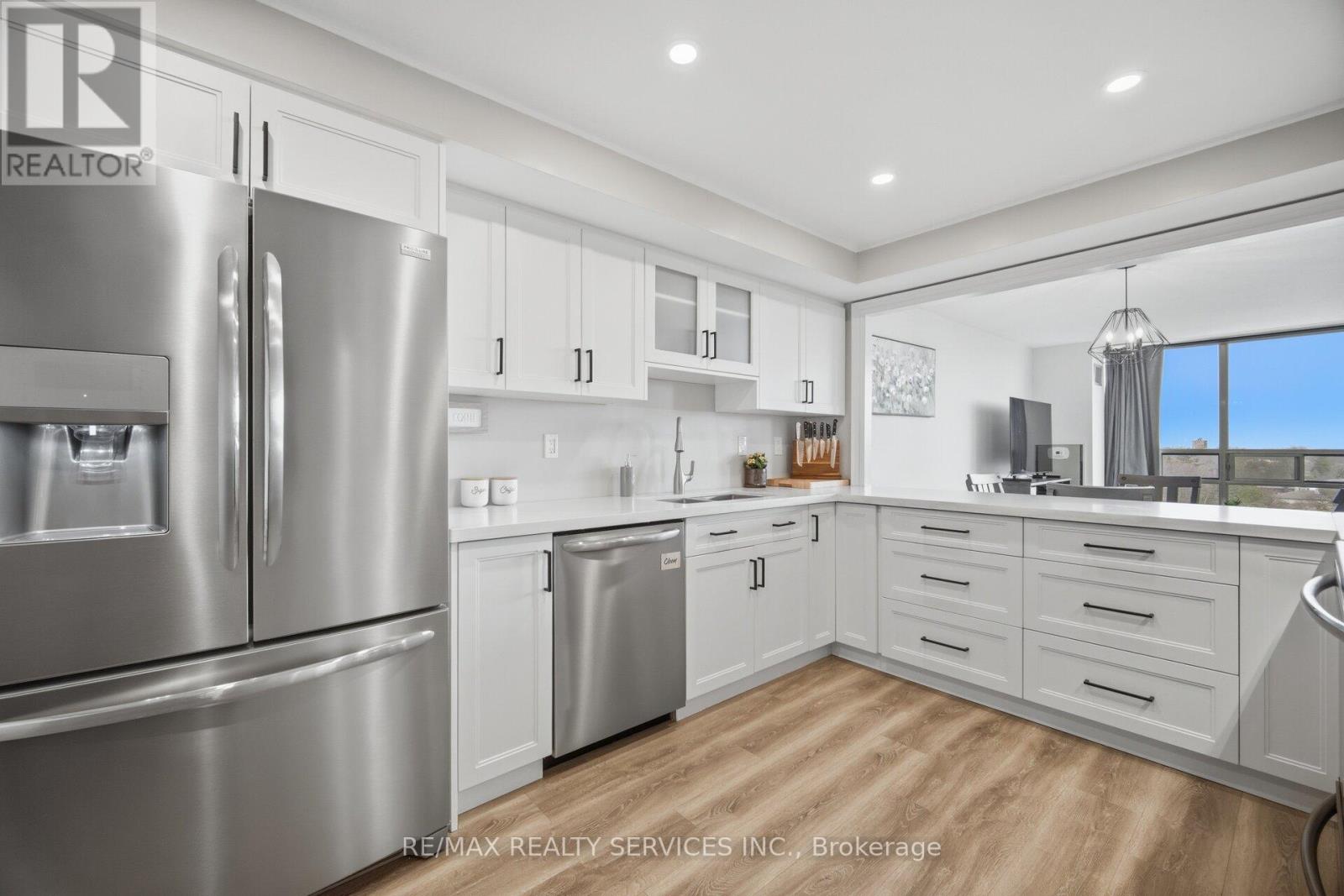 711 - 330 Mill Street S, Brampton, Ontario  L6Y 3V3 - Photo 13 - W12939832