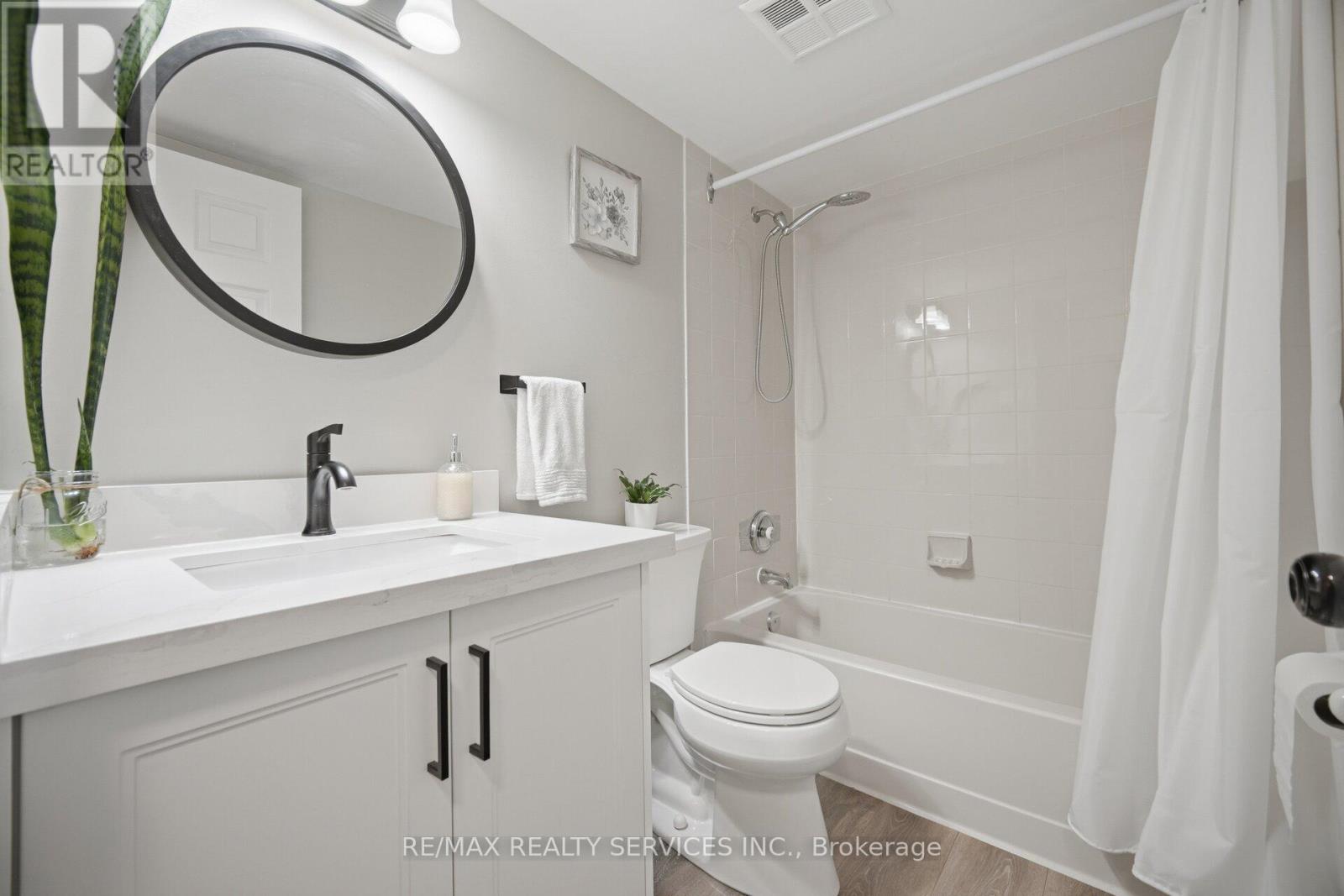 711 - 330 Mill Street S, Brampton, Ontario  L6Y 3V3 - Photo 23 - W12939832