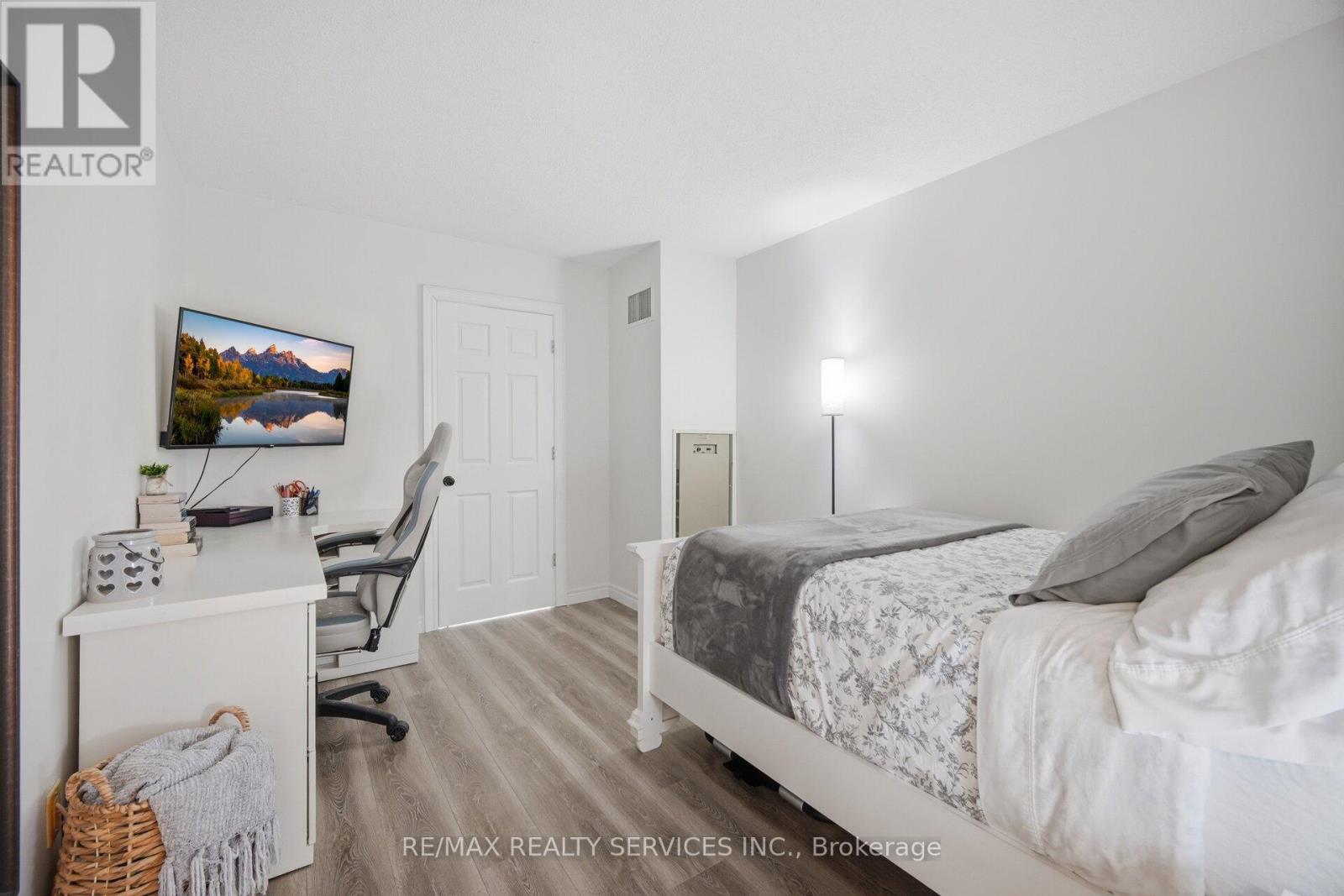 711 - 330 Mill Street S, Brampton, Ontario  L6Y 3V3 - Photo 30 - W12939832