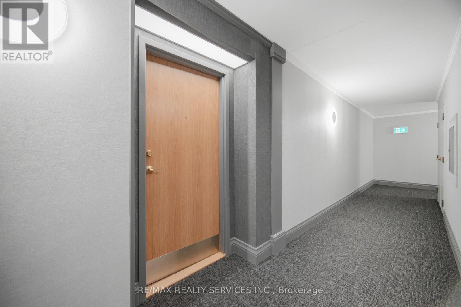 711 - 330 Mill Street S, Brampton, Ontario  L6Y 3V3 - Photo 7 - W12939832