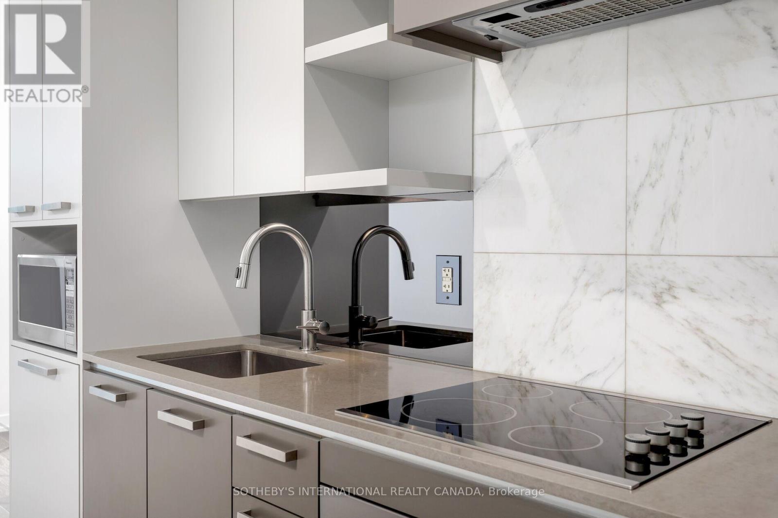 716 - 1830 Bloor Street W, Toronto, Ontario  M6P 0A2 - Photo 7 - W12939846