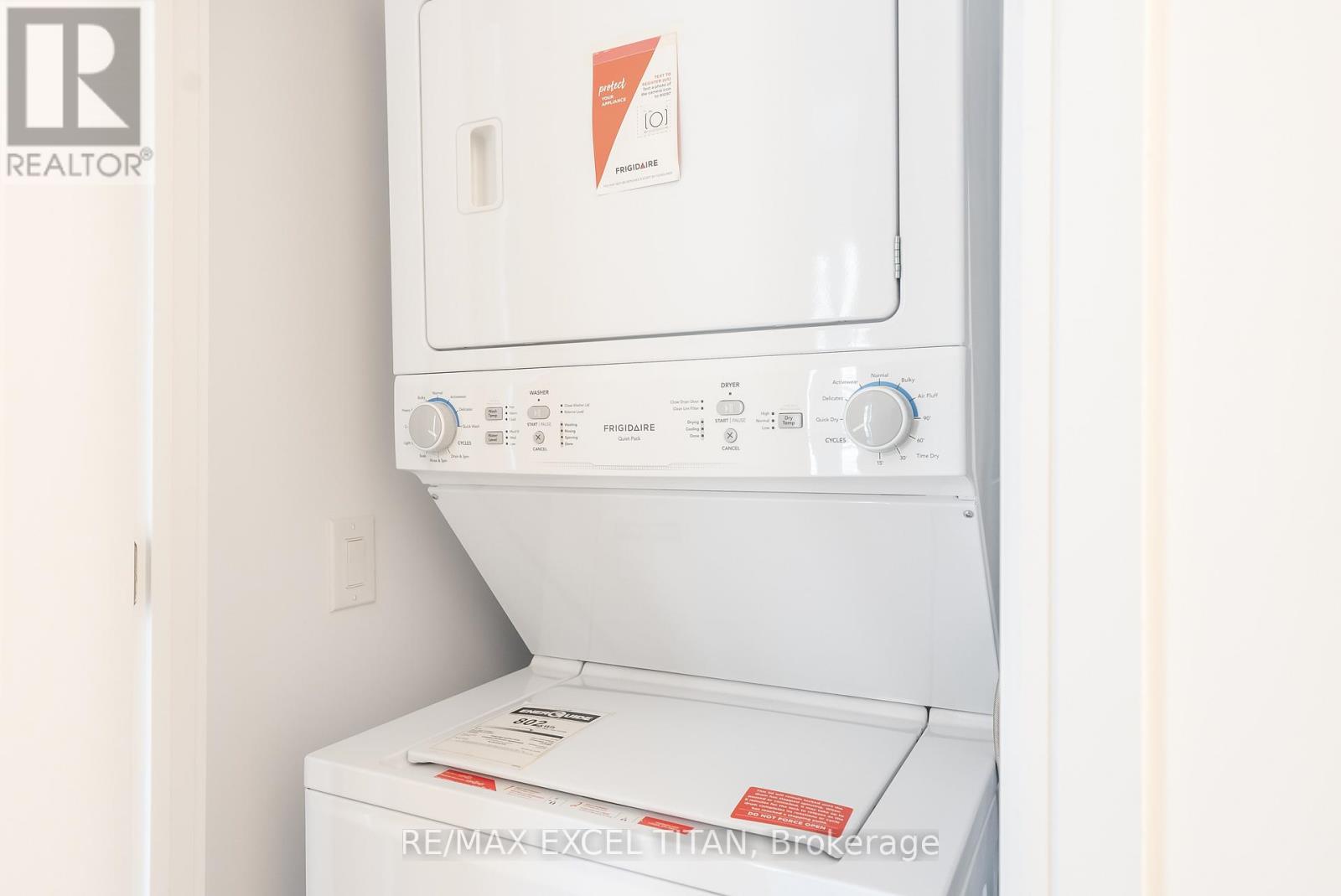 208 - 25 Neighbourhood Lane, Toronto, Ontario  M8Y 0C4 - Photo 12 - W12939858