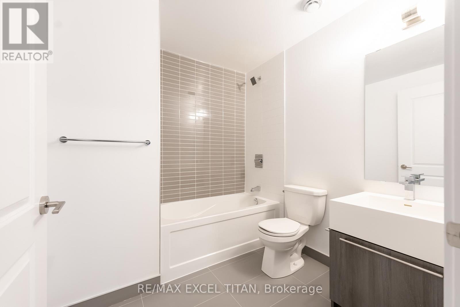 208 - 25 Neighbourhood Lane, Toronto, Ontario  M8Y 0C4 - Photo 14 - W12939858