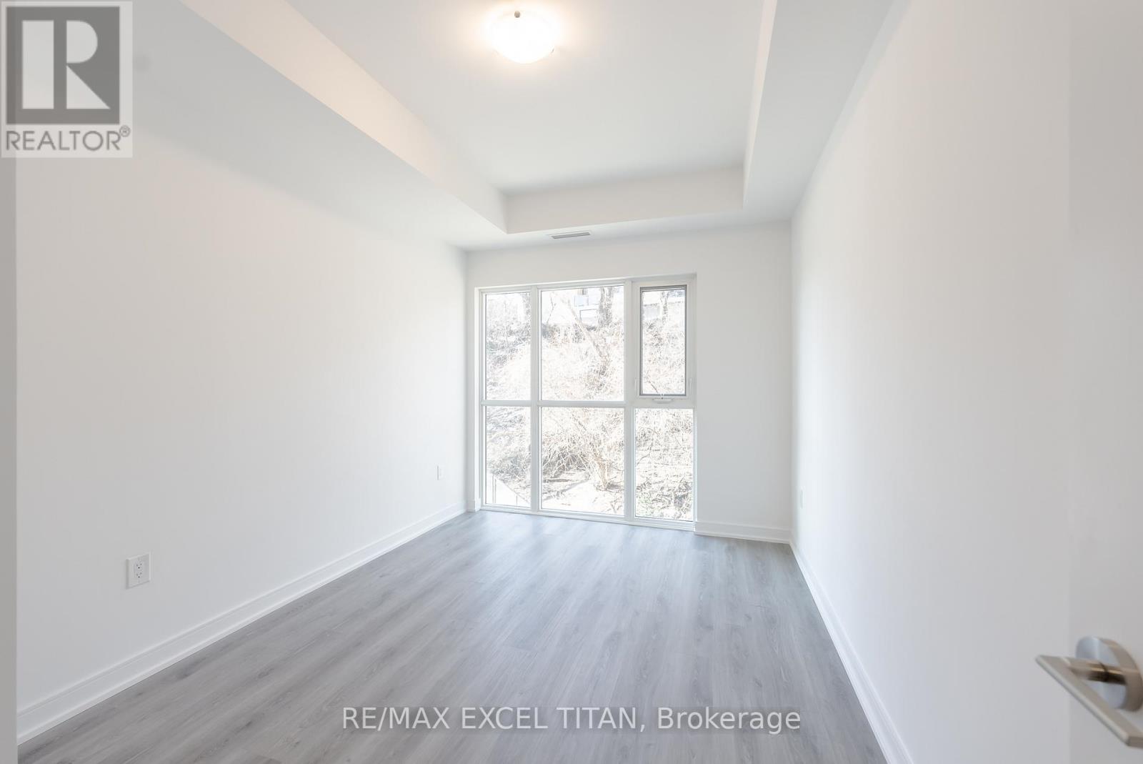 208 - 25 Neighbourhood Lane, Toronto, Ontario  M8Y 0C4 - Photo 2 - W12939858