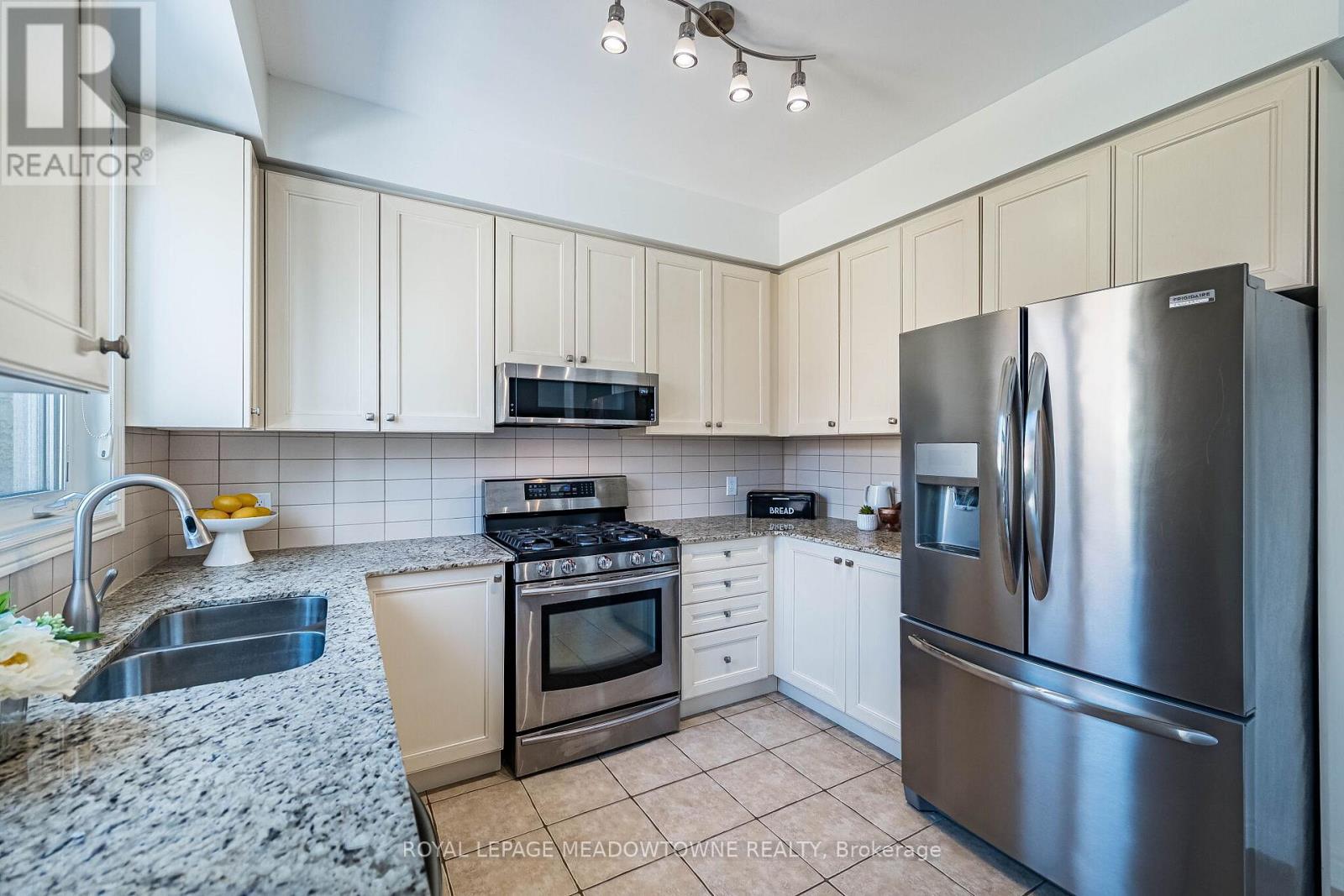 67 Boyces Creek Court, Caledon, Ontario  L7C 3S4 - Photo 16 - W12939884