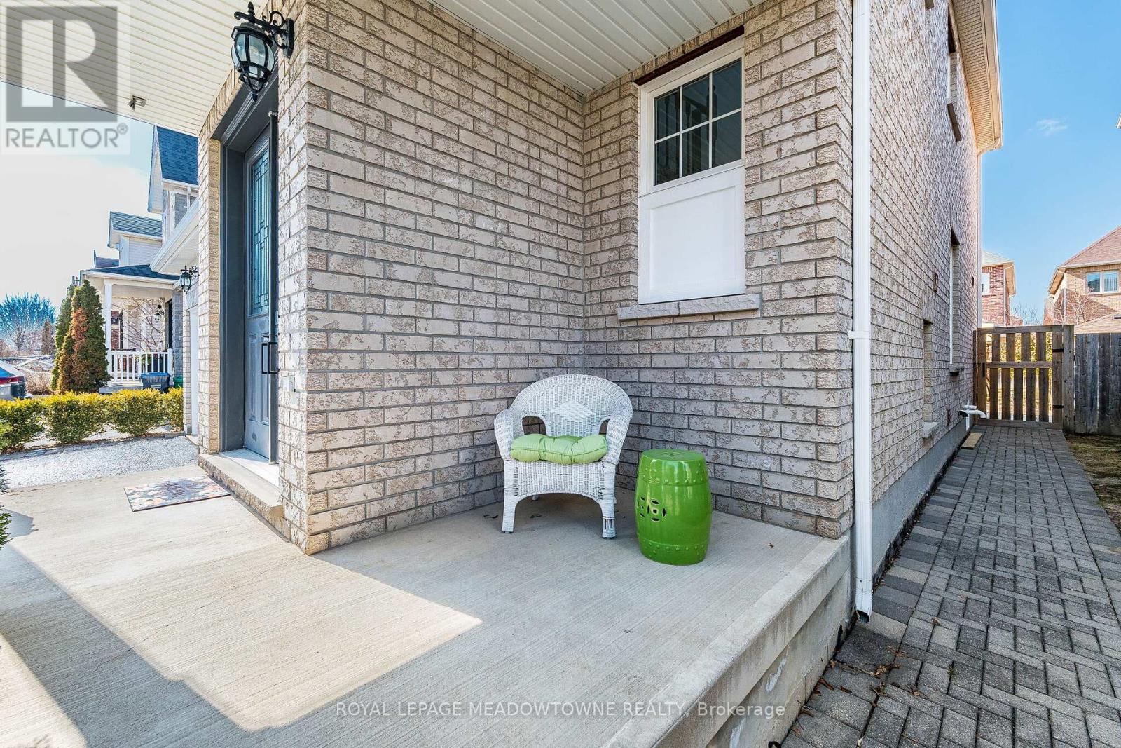 67 Boyces Creek Court, Caledon, Ontario  L7C 3S4 - Photo 3 - W12939884